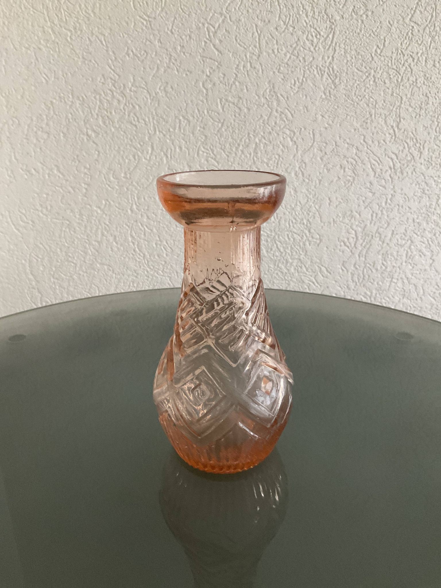 Vase à jacinthes Rosaline en verre moulé, art déco.