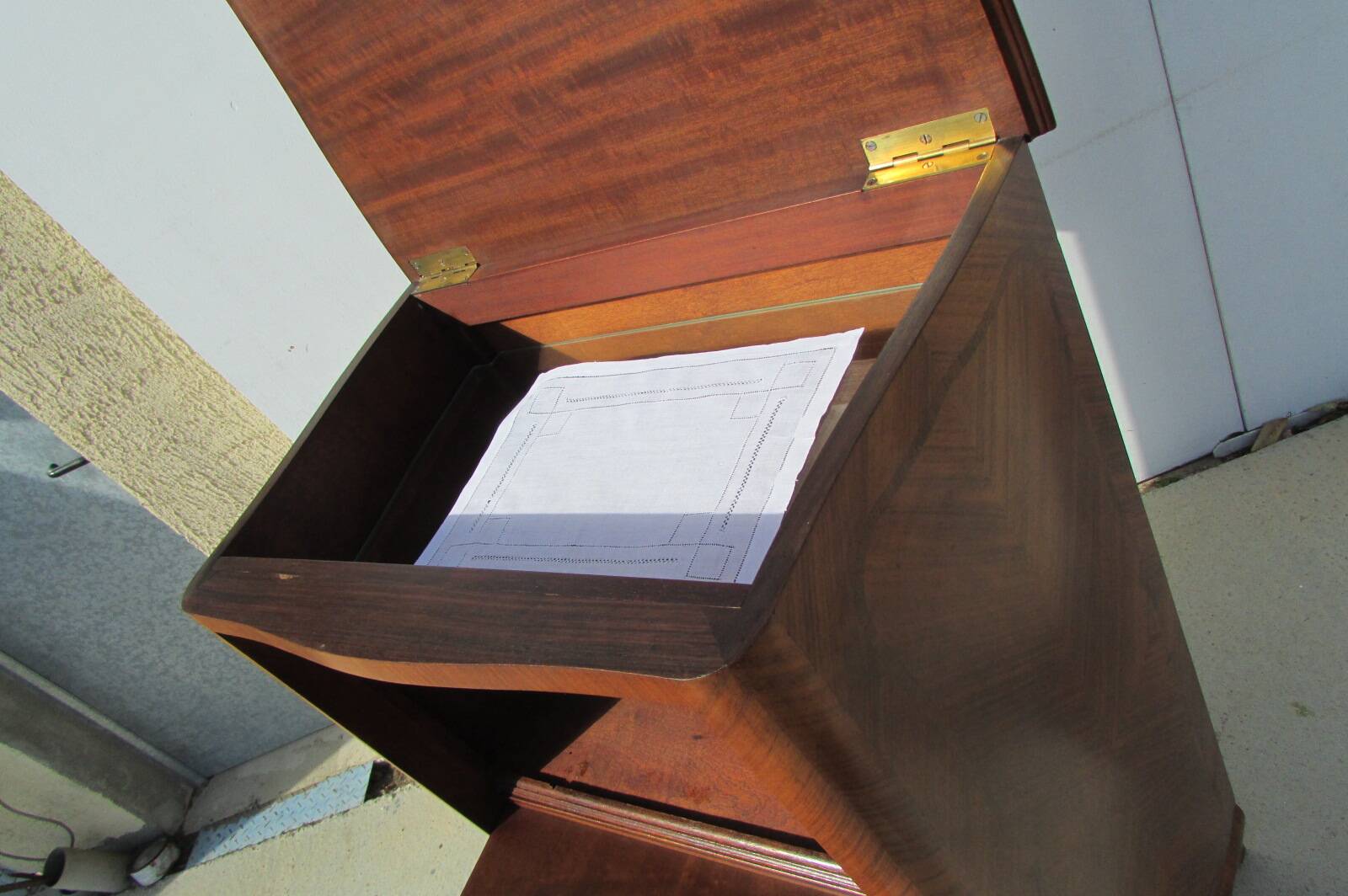 Secrétaire des années 60-70 marqueté, meuble informatique