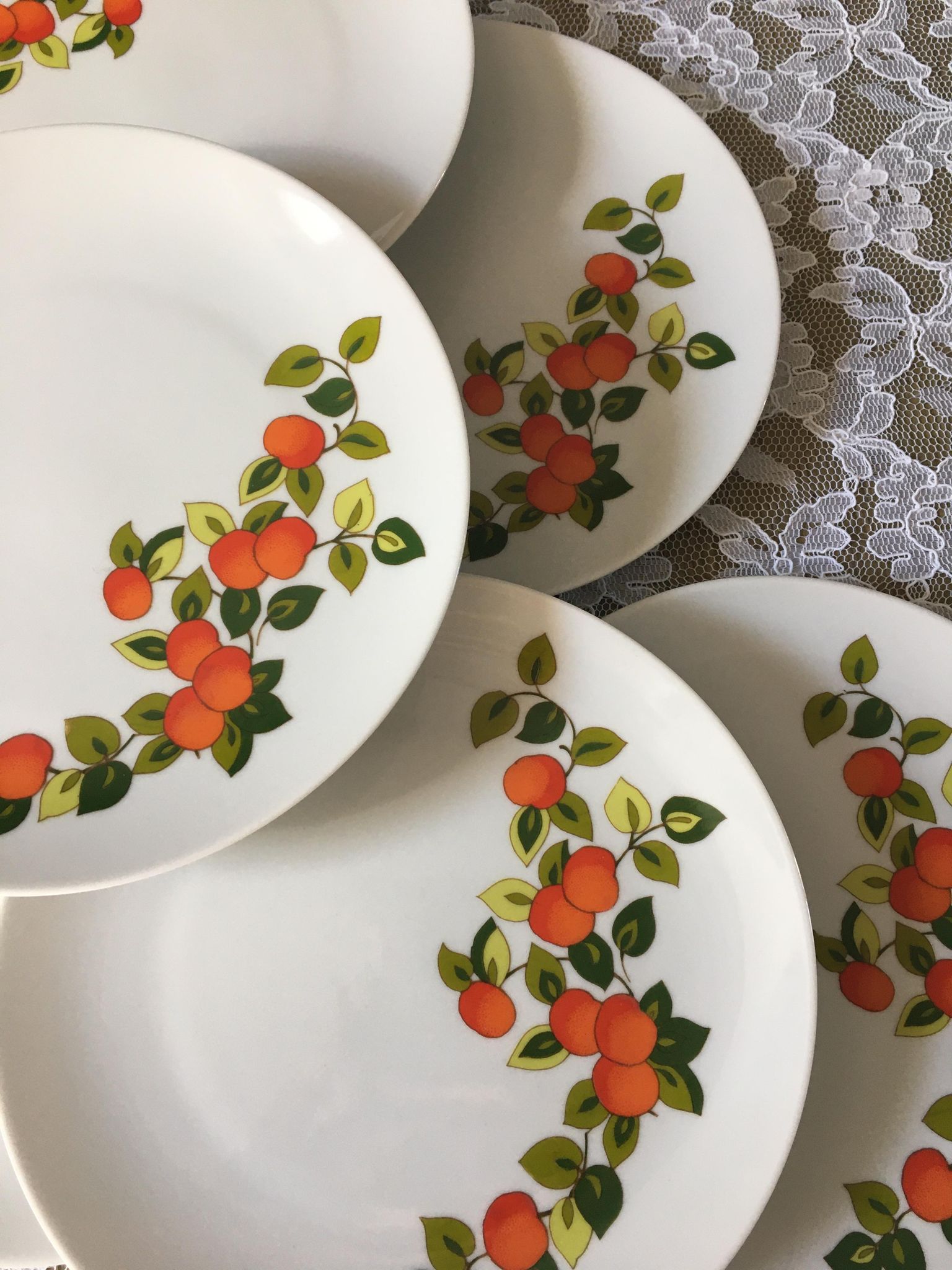 Porcelain dessert plates