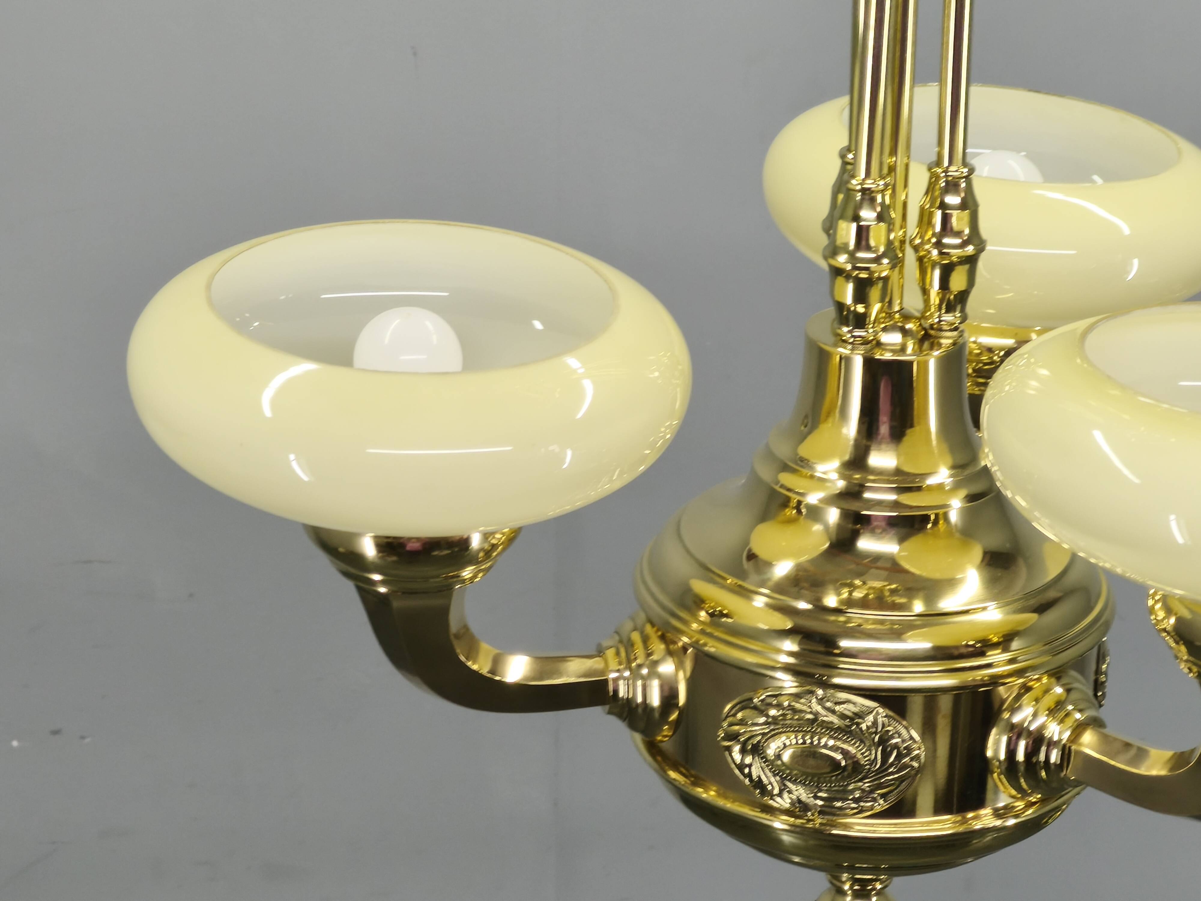 Chandelier en laiton Art Déco néoclassique, Tchécoslovaquie, années 1930