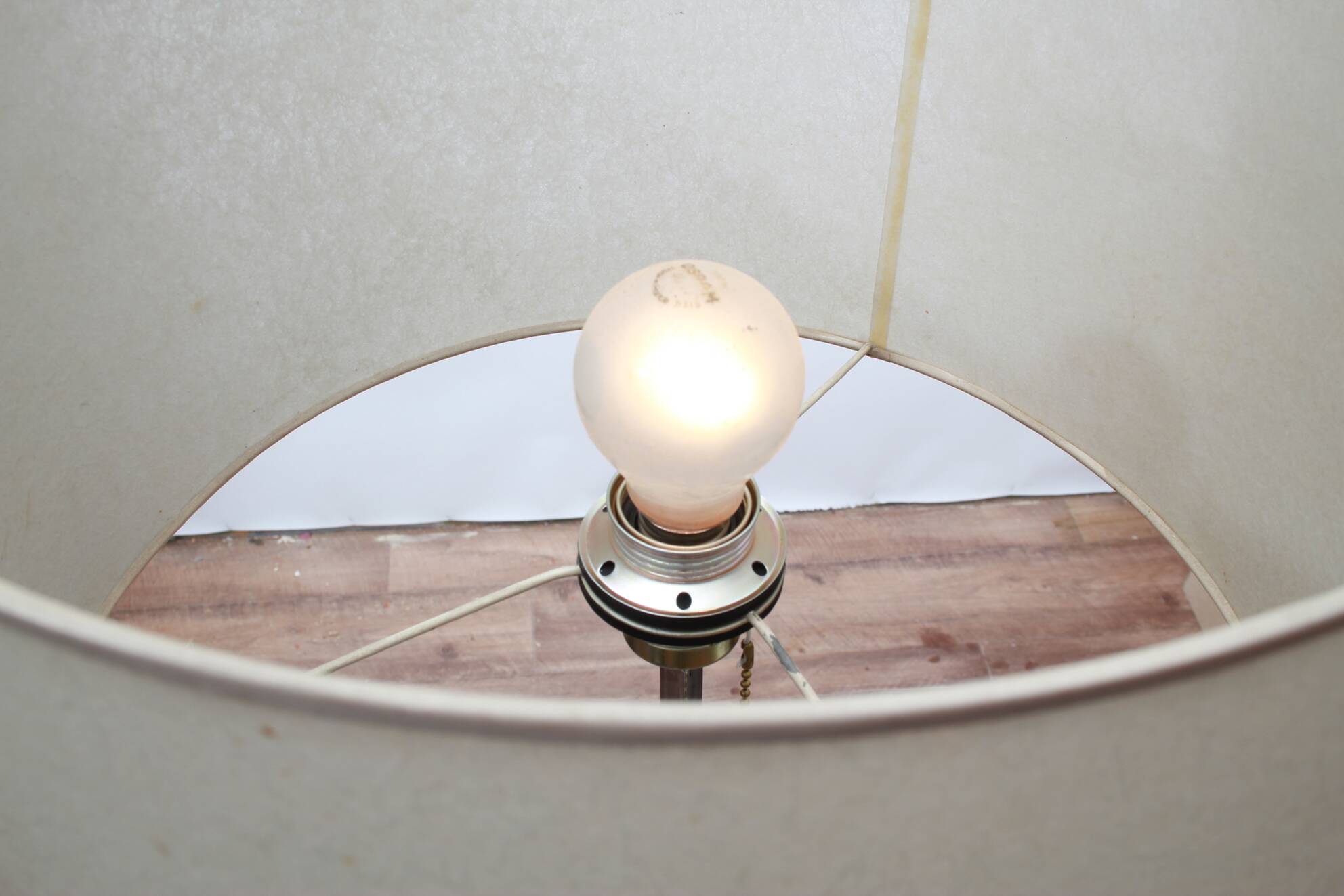 Minimalist floor lamp 1970s in chromed metal