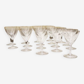 8 Old Art Deco Stemmed Glasses