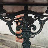 Old bistro table/foot cast iron floral decoration