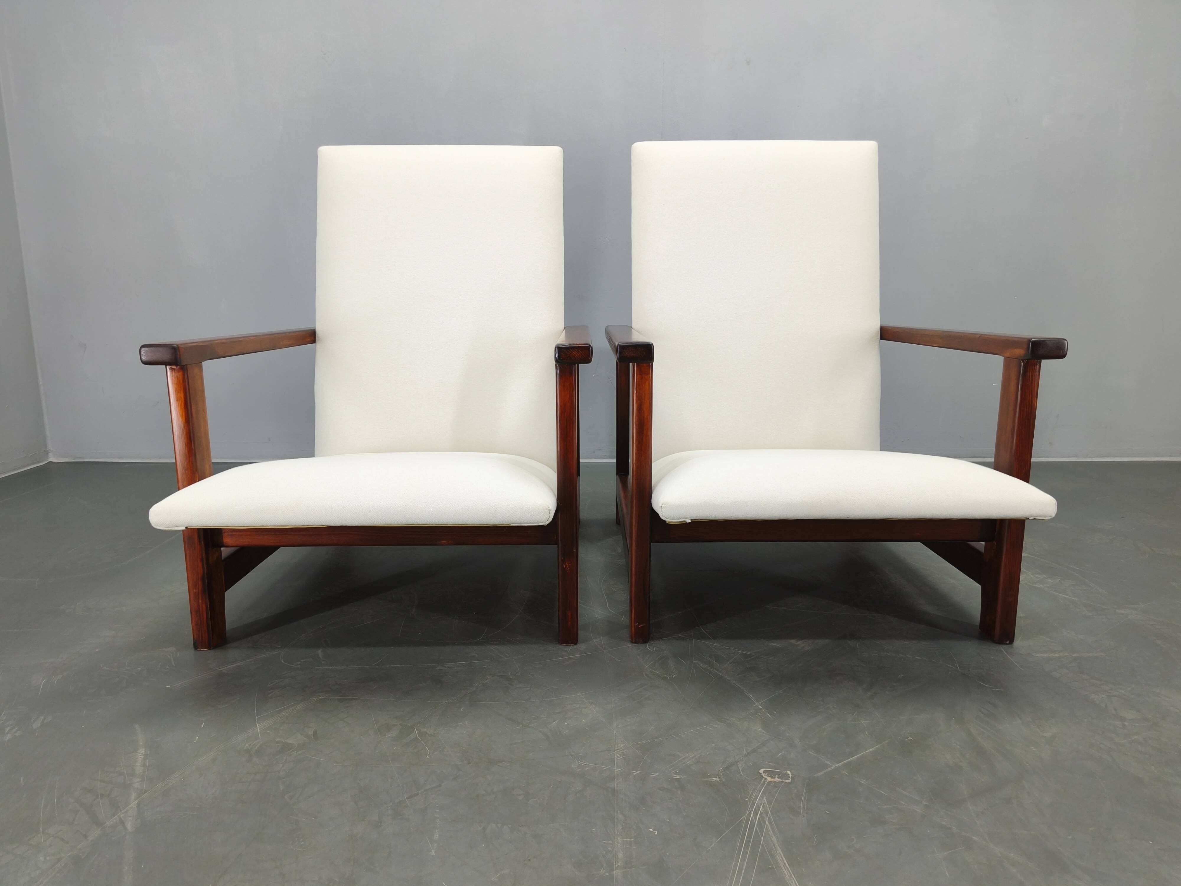 Pair of Mid-Century Pine Lounge Chairs, Czechoslovakia 1970s