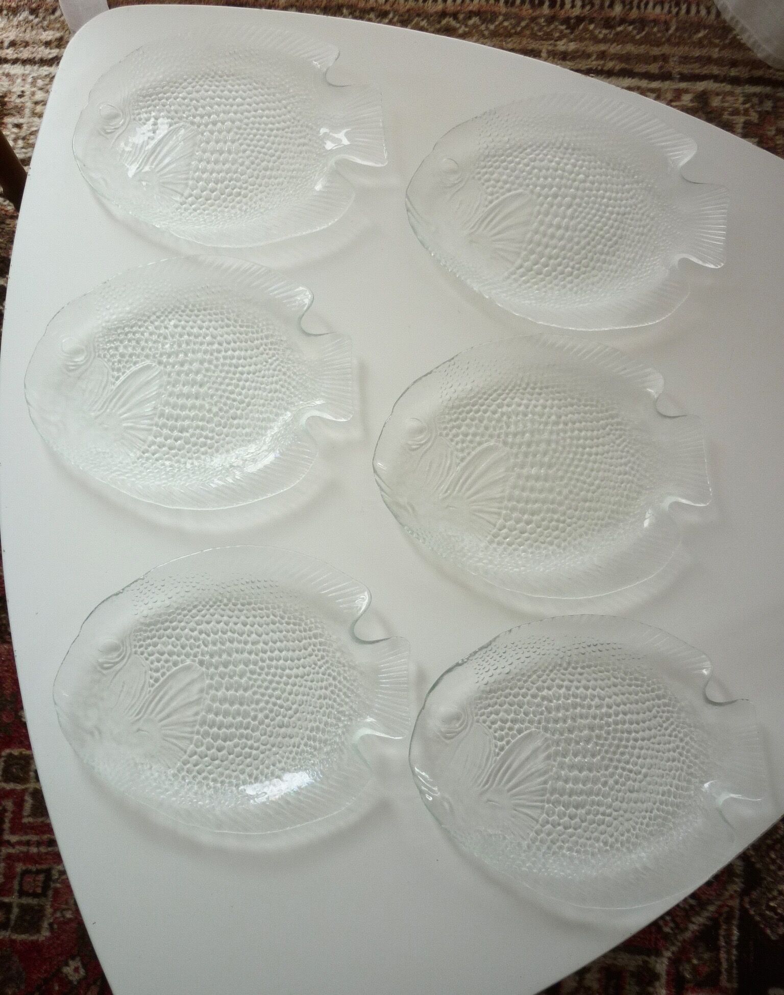 Paire d’assiettes plates forme poisson en verre
