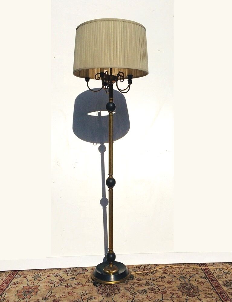 Floor lamp " Hollywood Regency ". Vintage