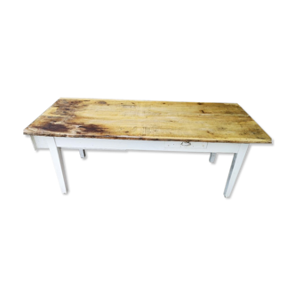 Farm table