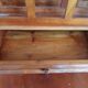 Ancien porte revue en bois