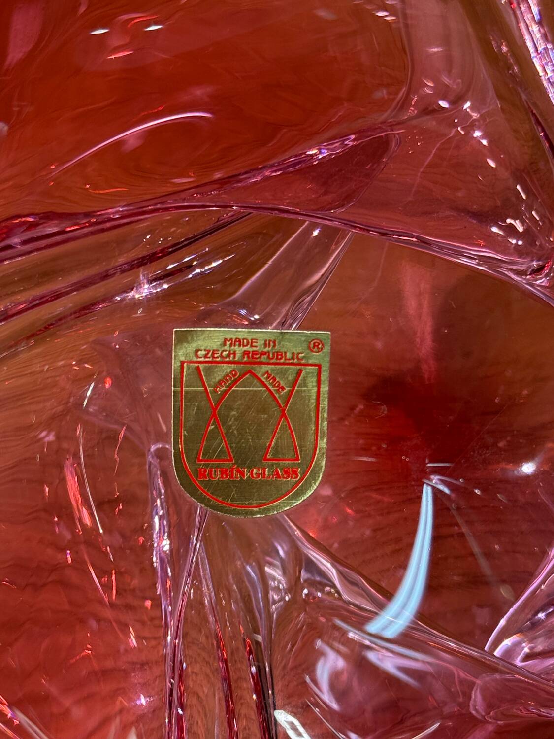 Red glass vintage design vide poche Rubín Glass original label