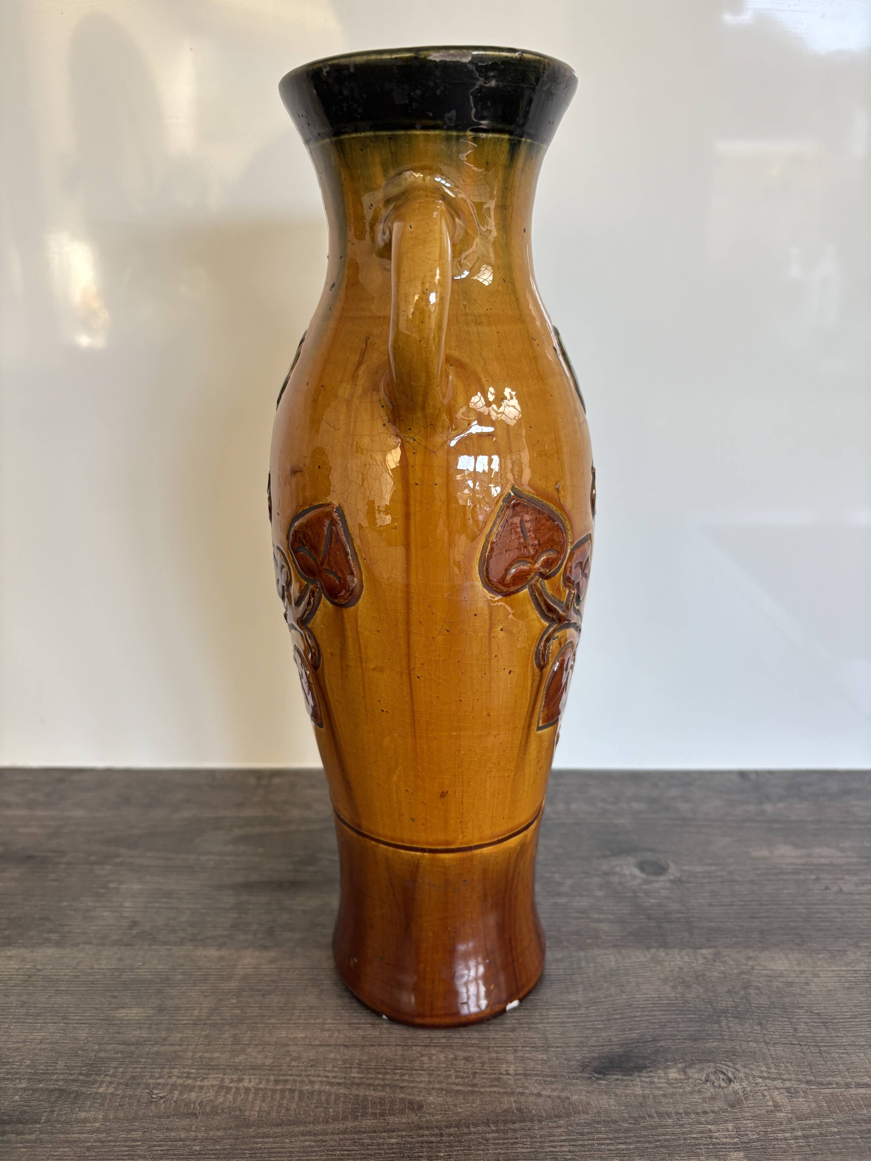 Art Nouveau vase in Flemish pottery
