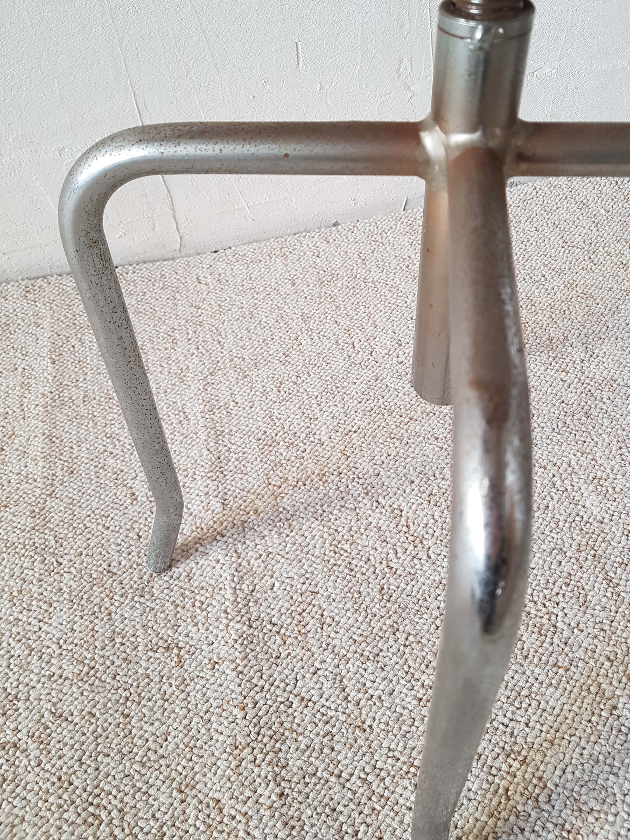 Metal and imitation leather pianist's stool