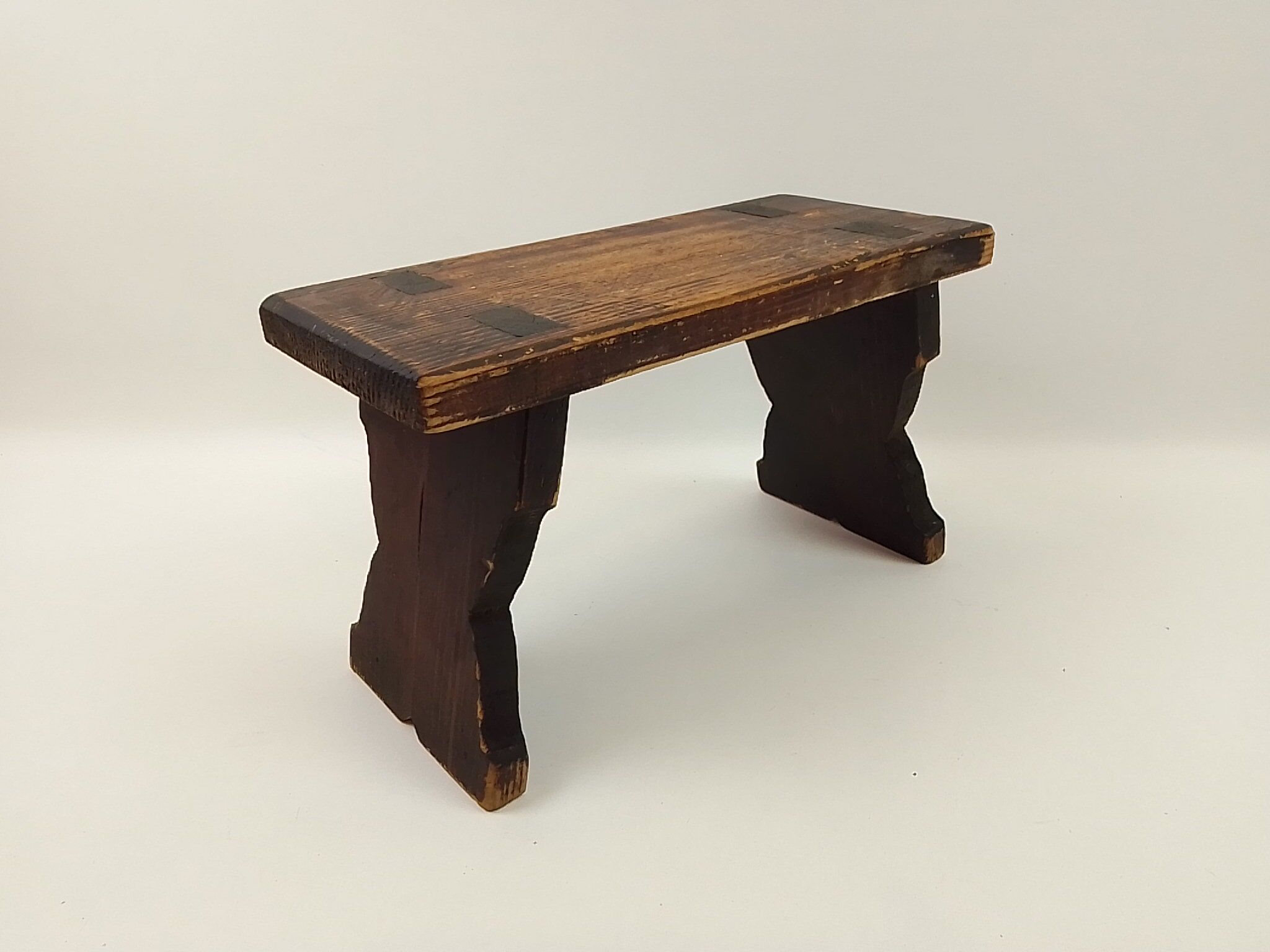 20 cm rectangular wooden stool