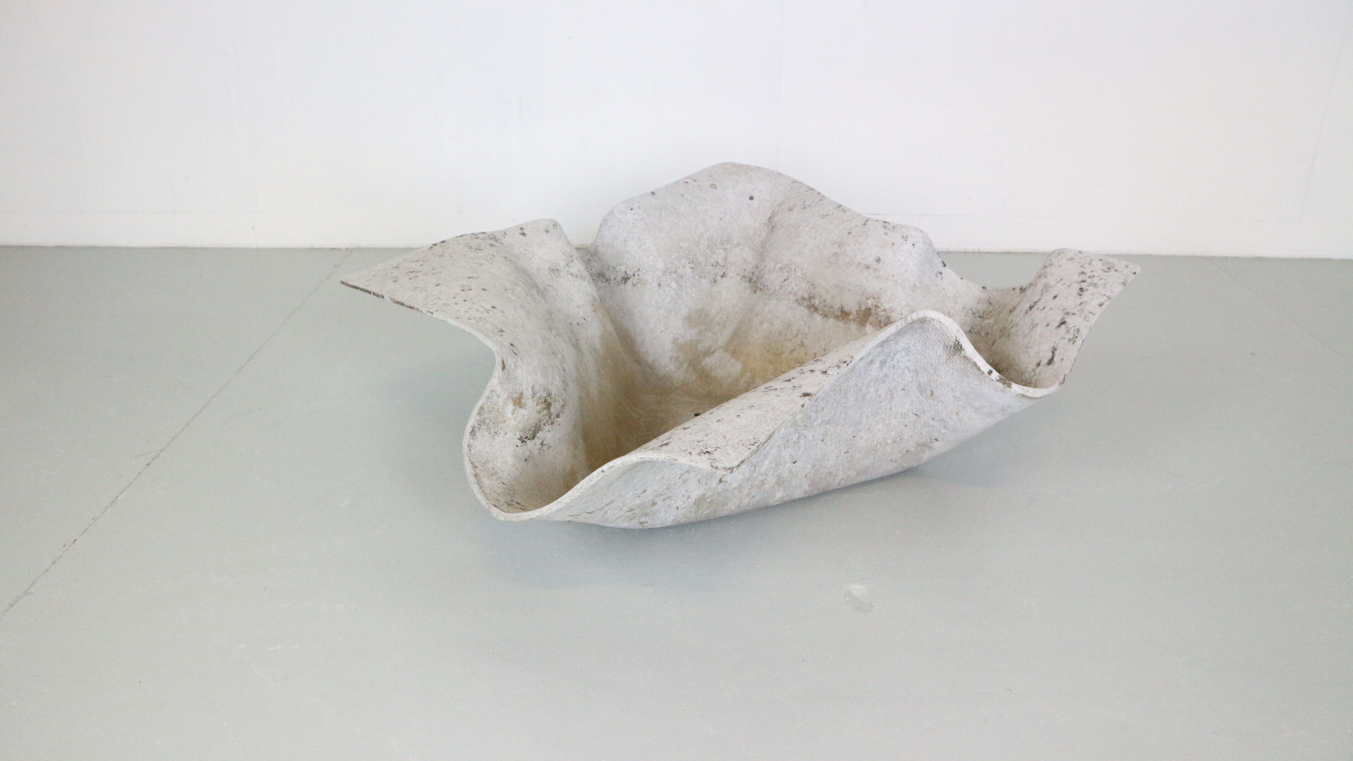 Jardinière en béton « Biasca » Elephant Ear par Willy Guhl, Suisse 1954