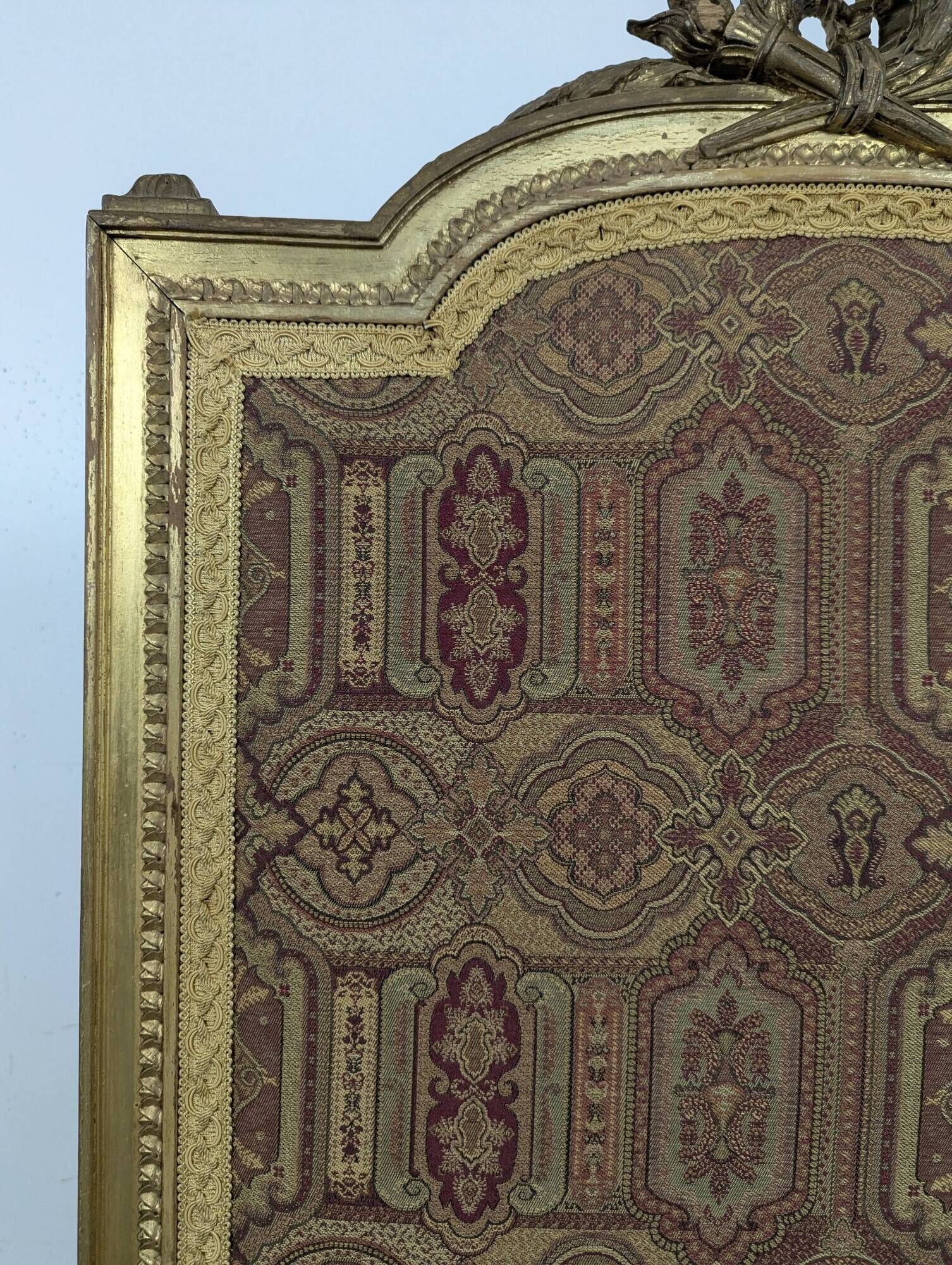 Louis XVI gilded wooden fire screen with tapestry
