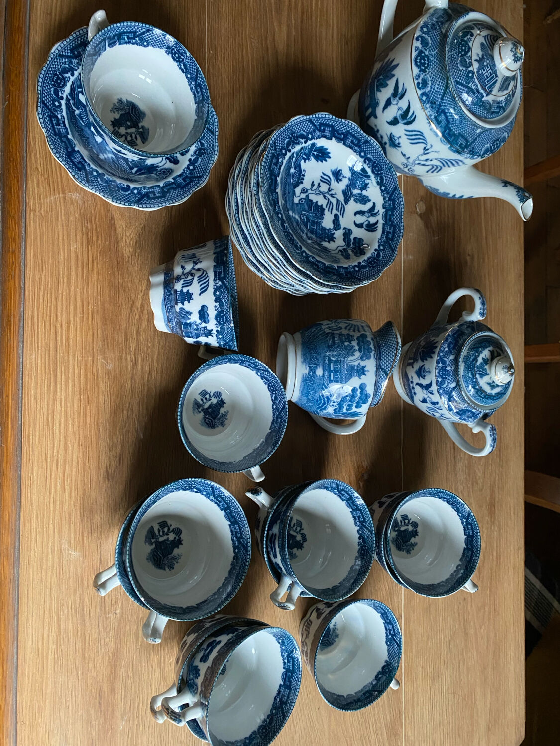 Blue Willow Tea Set