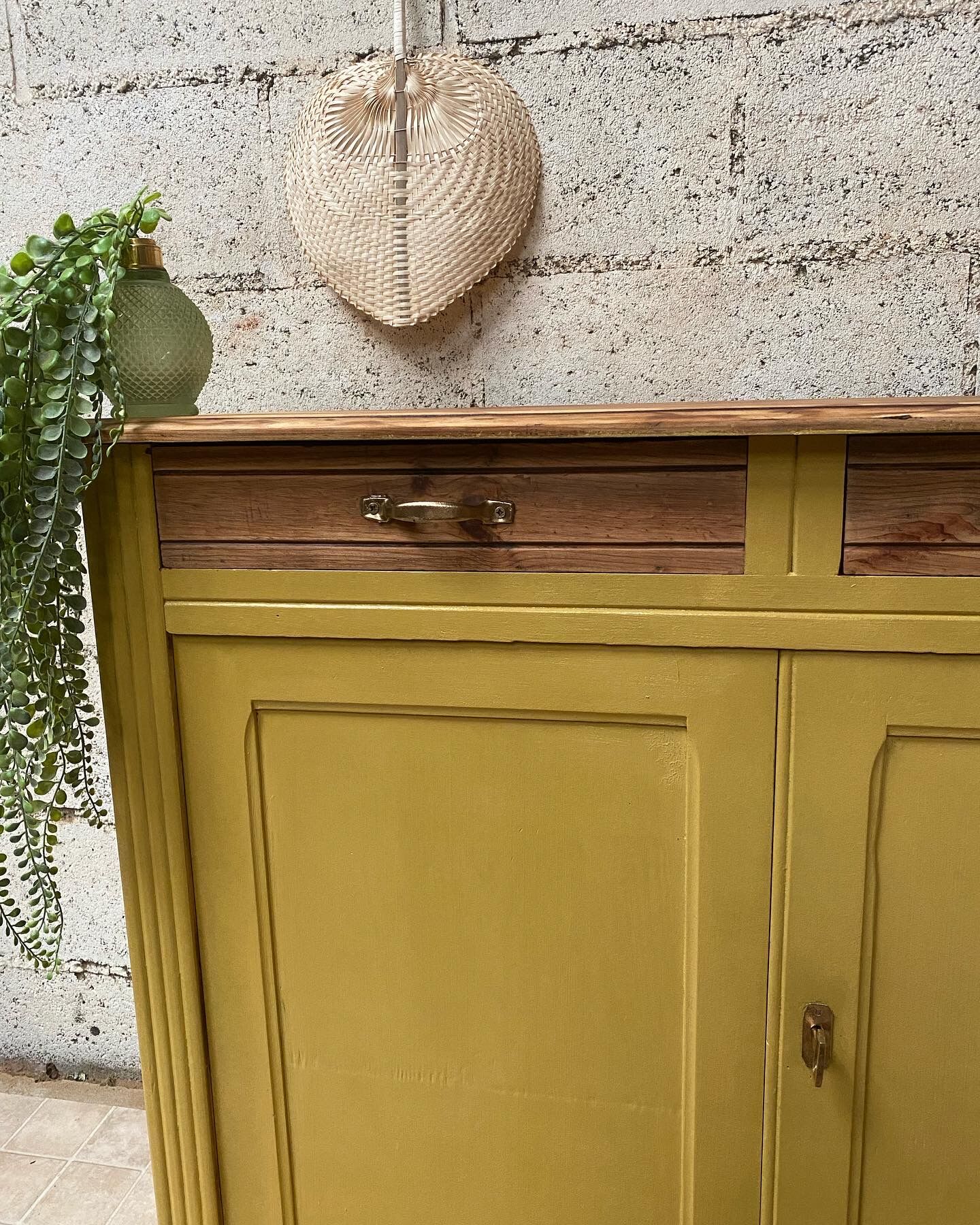 Parisian buffet restored