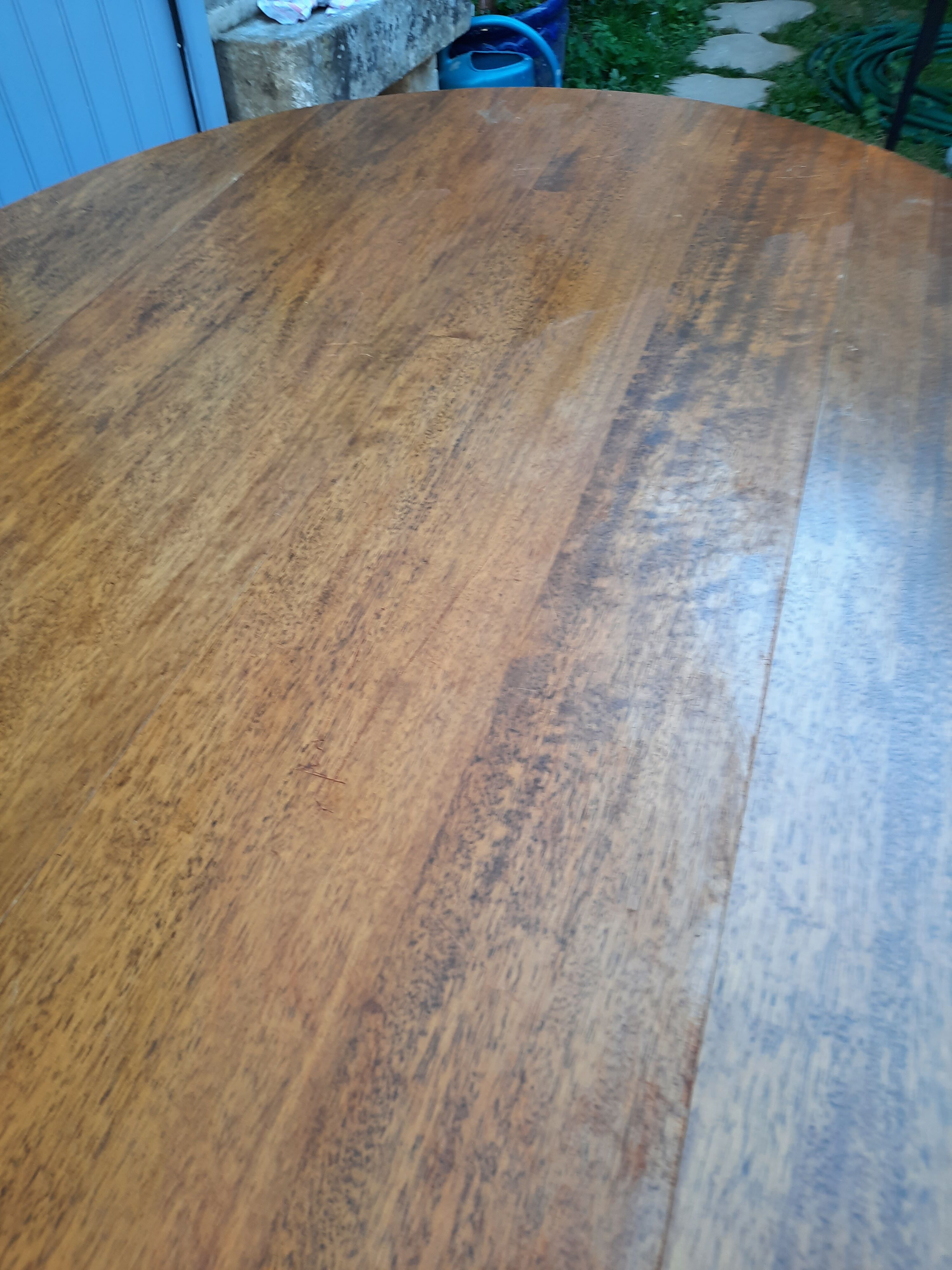 8-foot shutter table