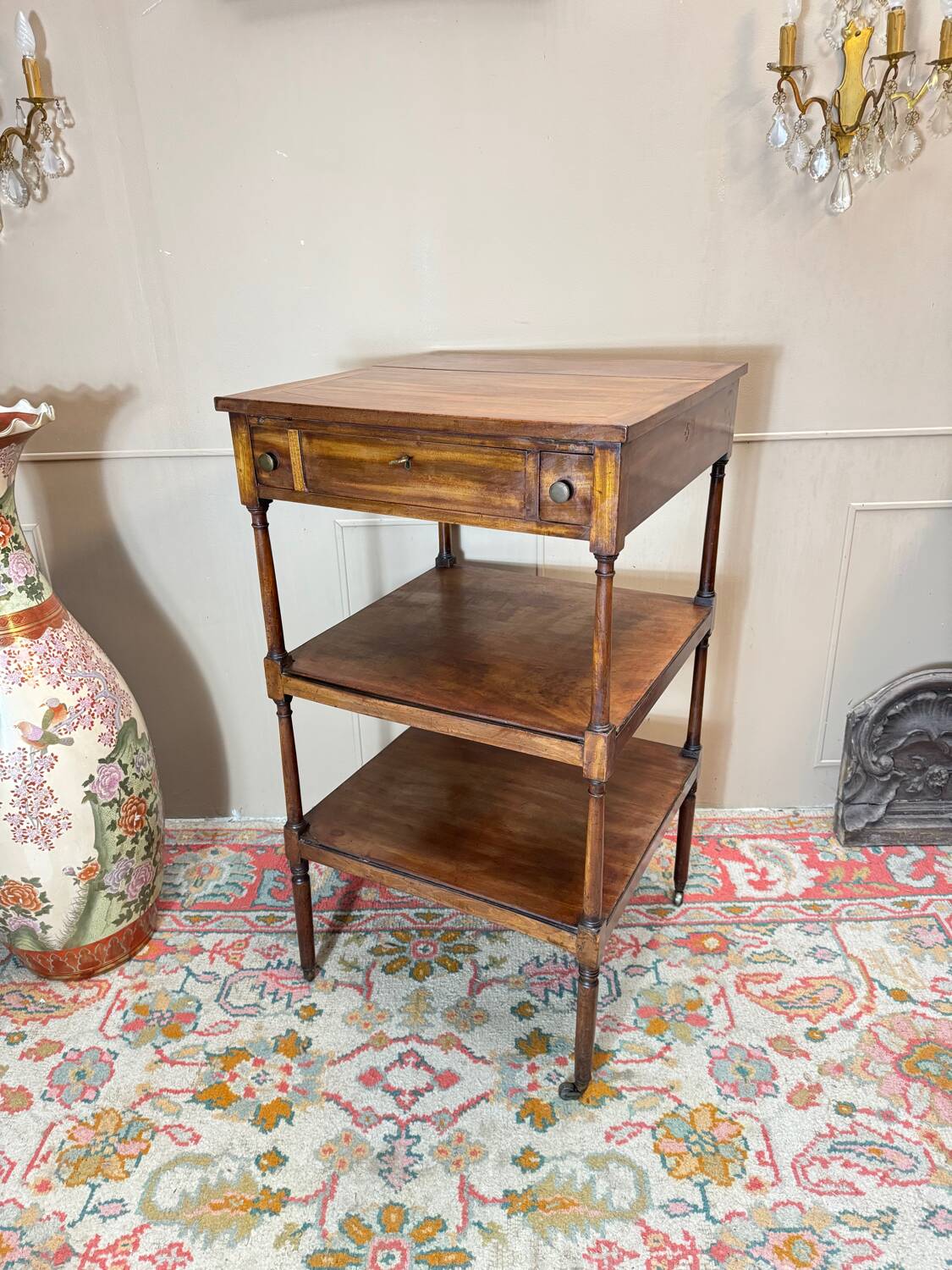 Mahogany desk with stamp of the brita official office