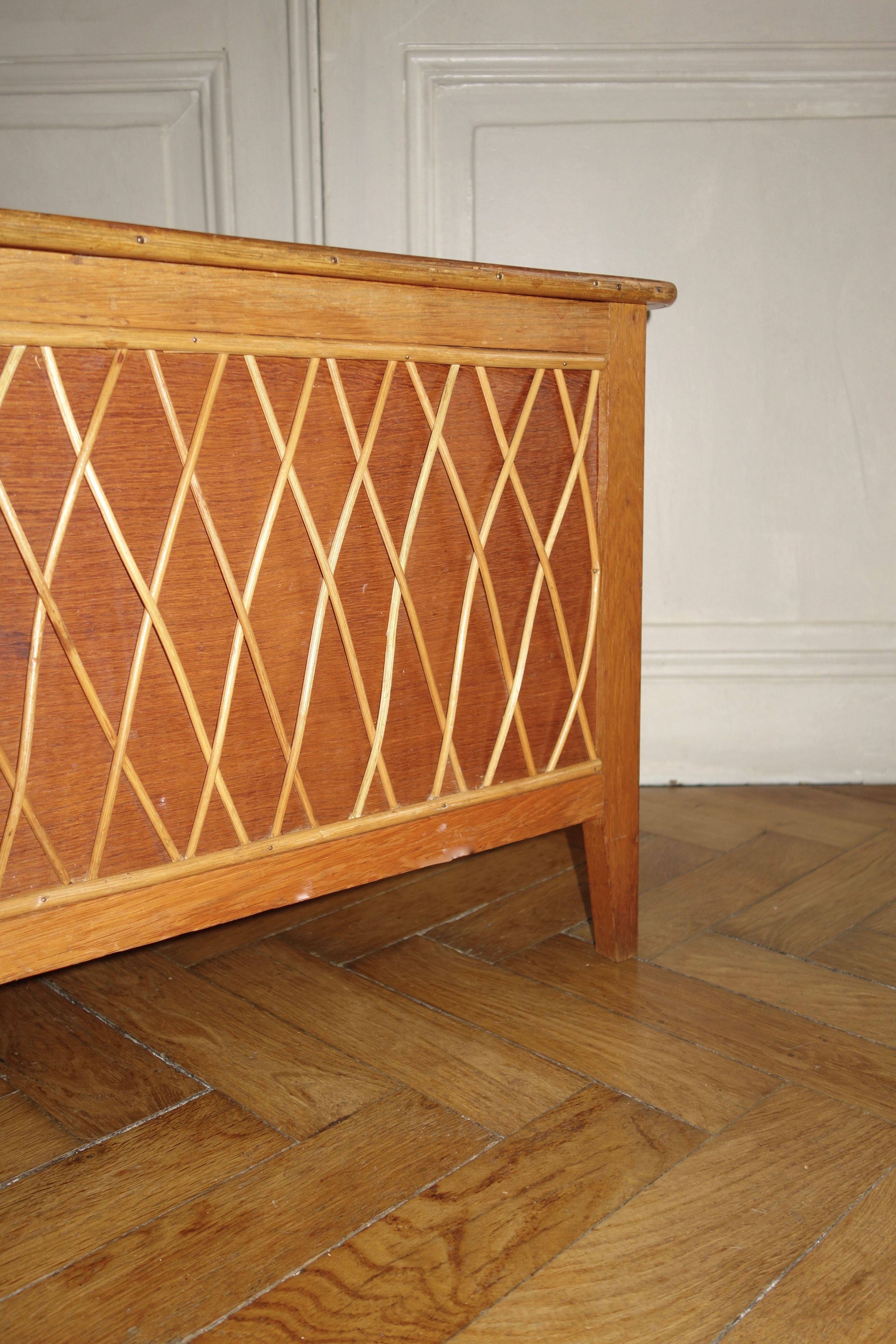 Oak bench chest and rattan of the years 1950