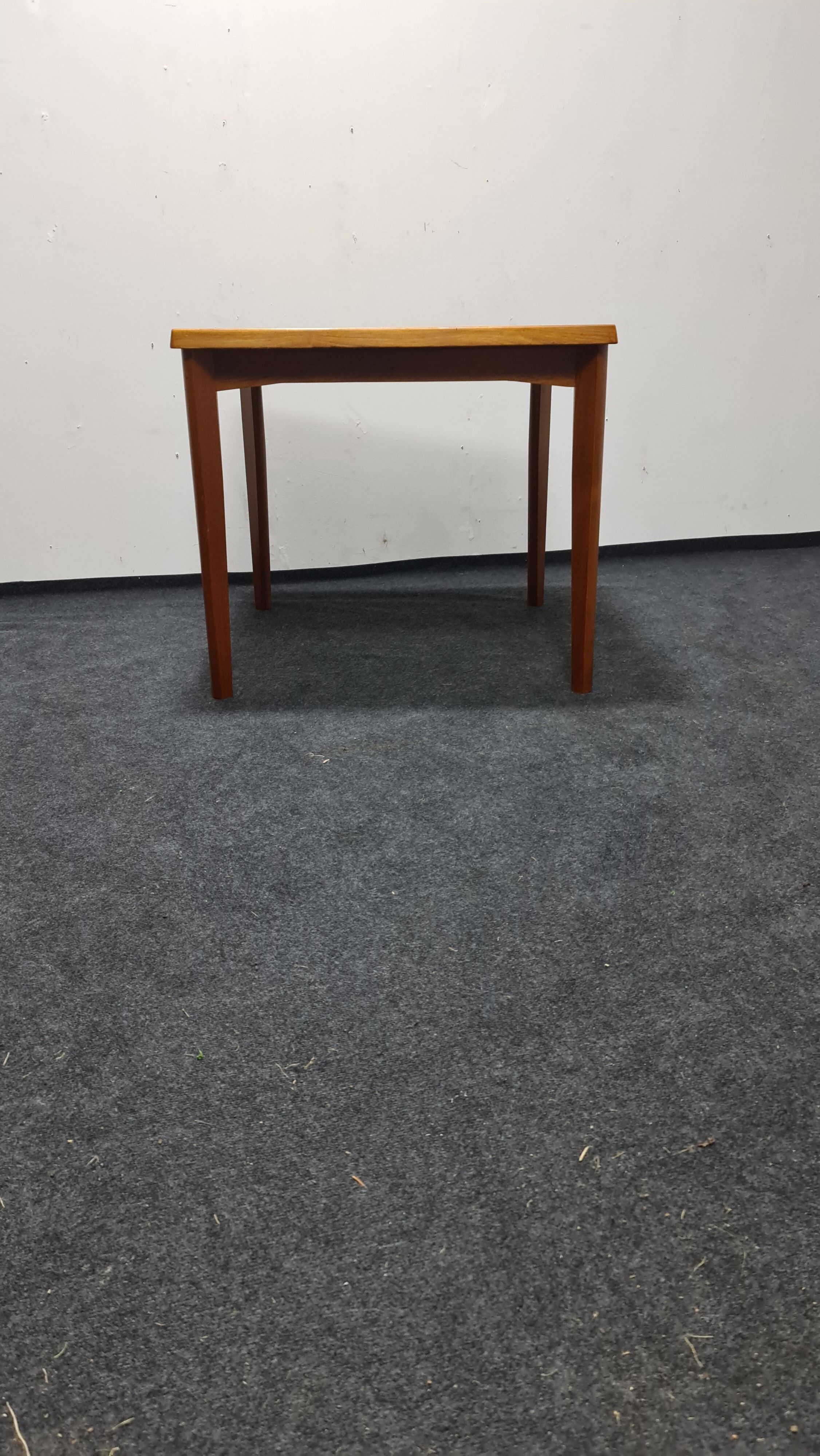 Teak Danish design dinning table by Henning Kjaernulf