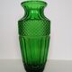 Vase vert en verre ancien