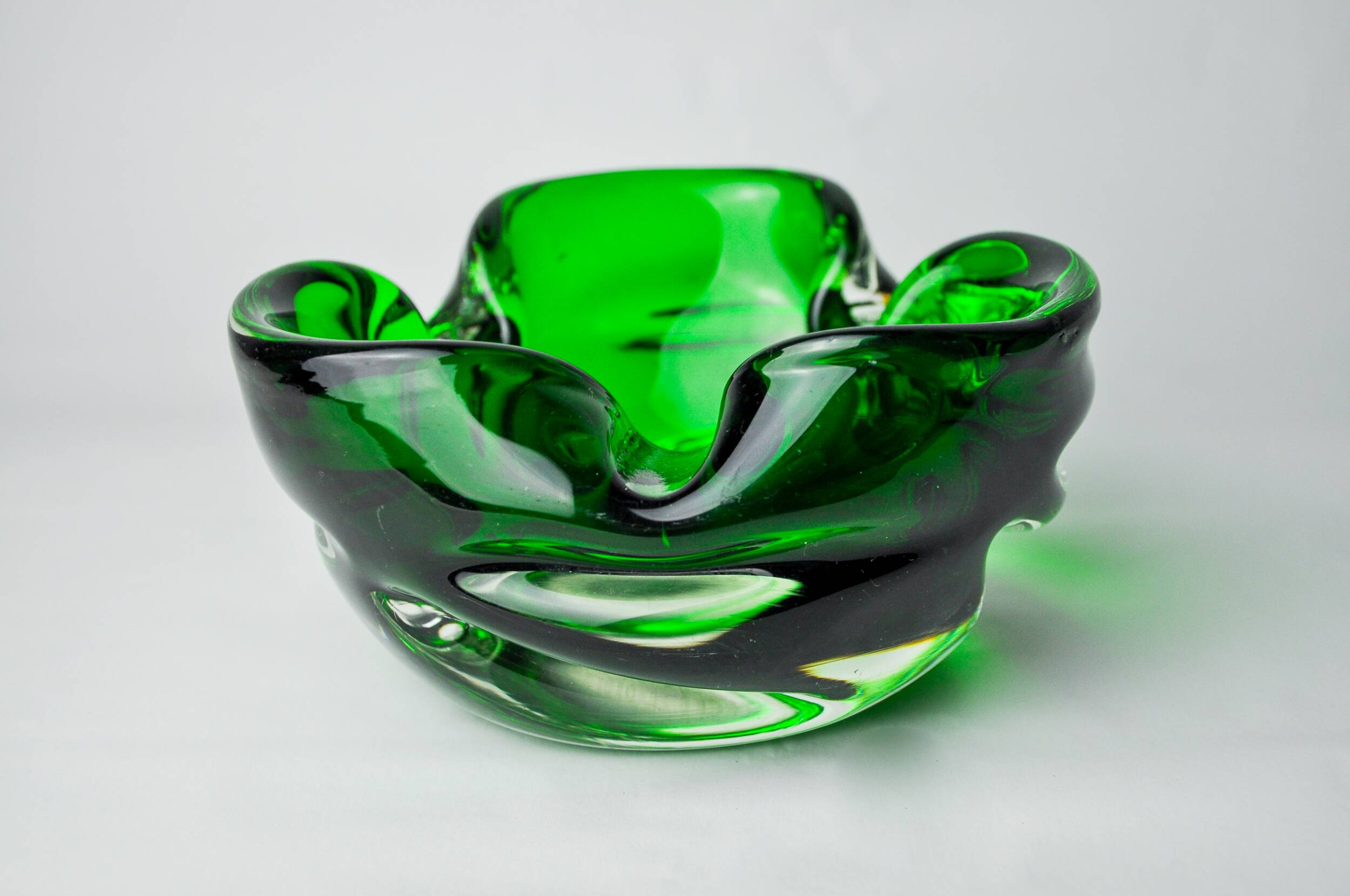 Sommerso green pocket emptier by Flavio Poli for Seguso, Murano glass, Italy, 1970