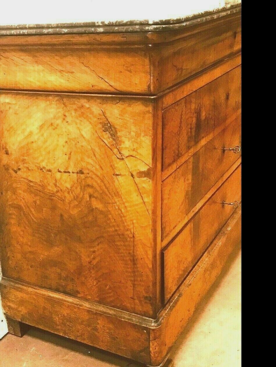 Louis Philippe period chest of drawers in walnut ronce Marble top XIX century