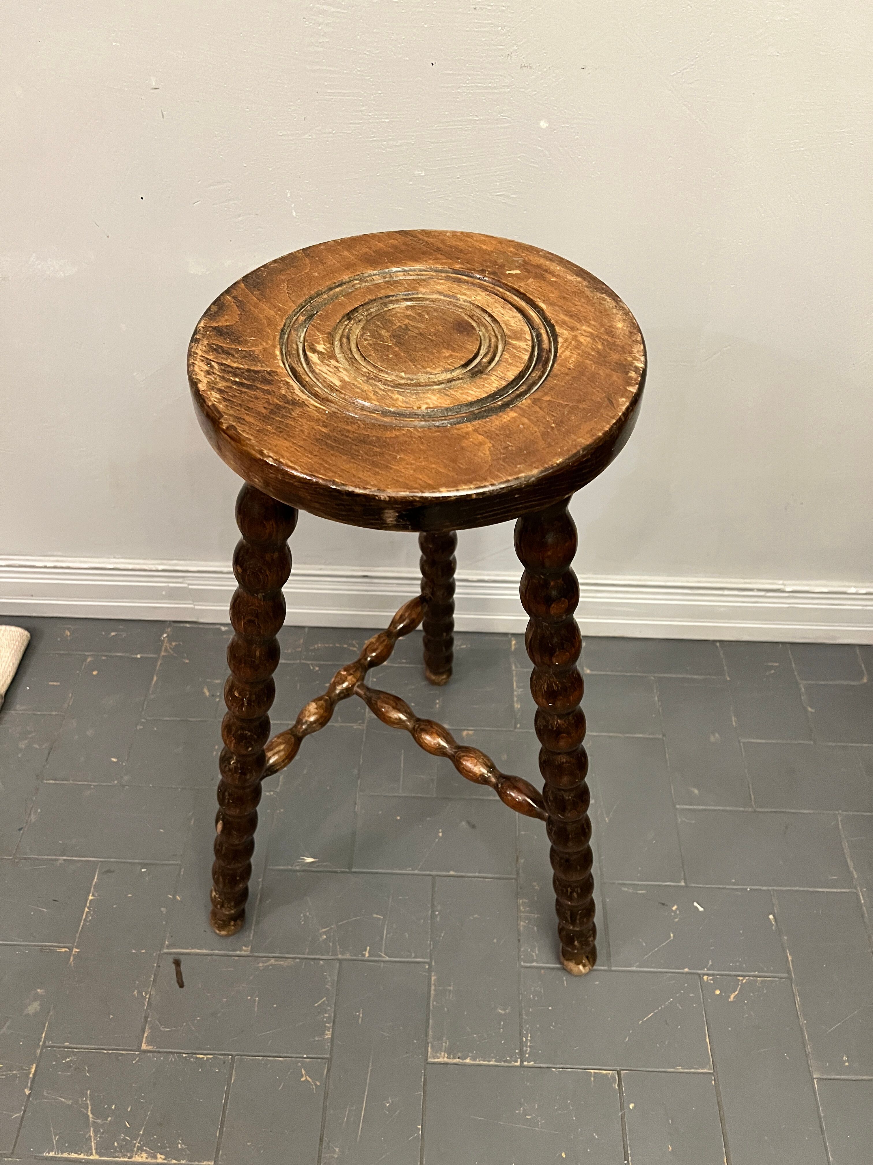 BHV - High tripod stool