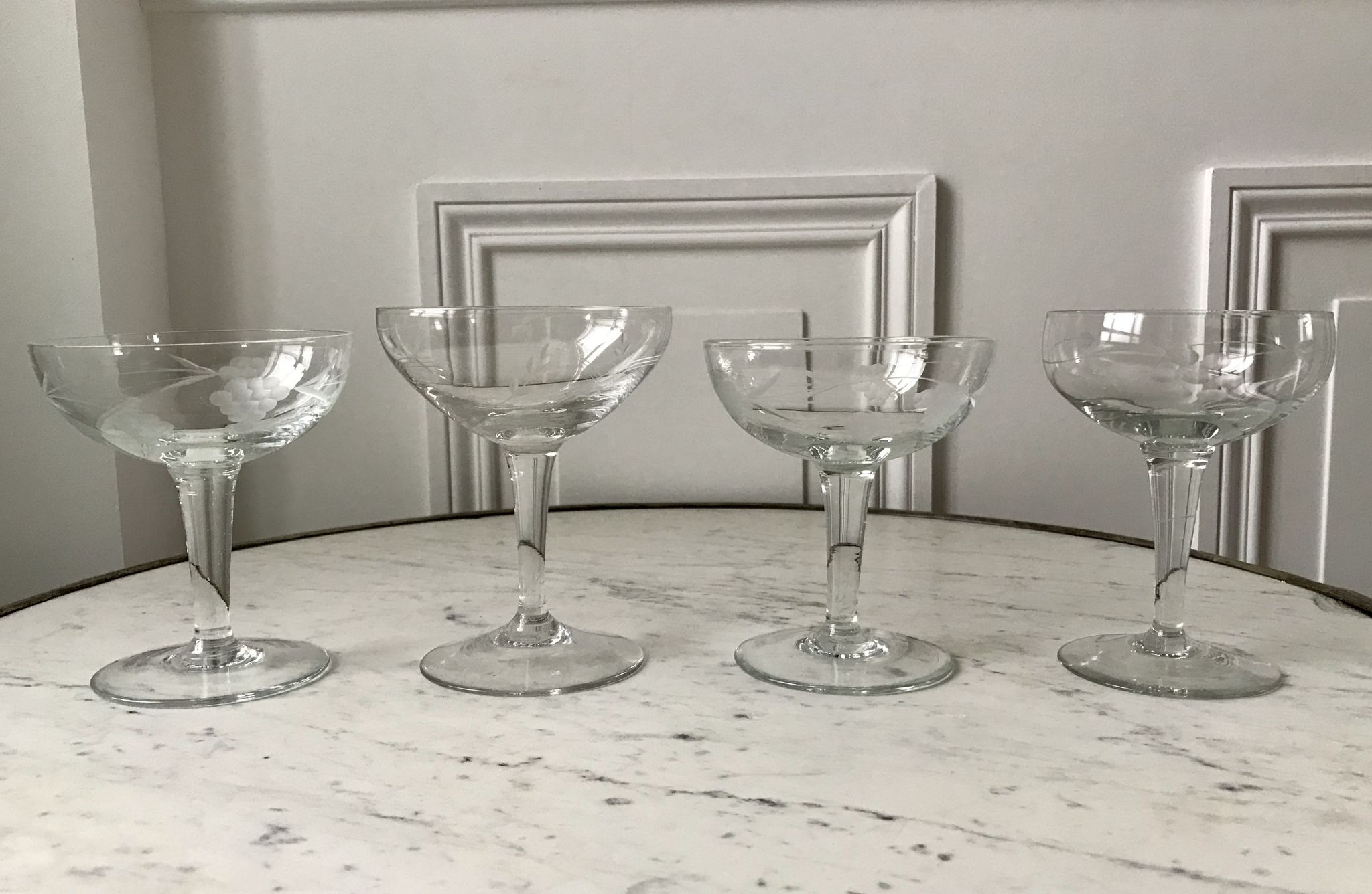 Set of 4 glasses of crystalline champagne mismatched 50s