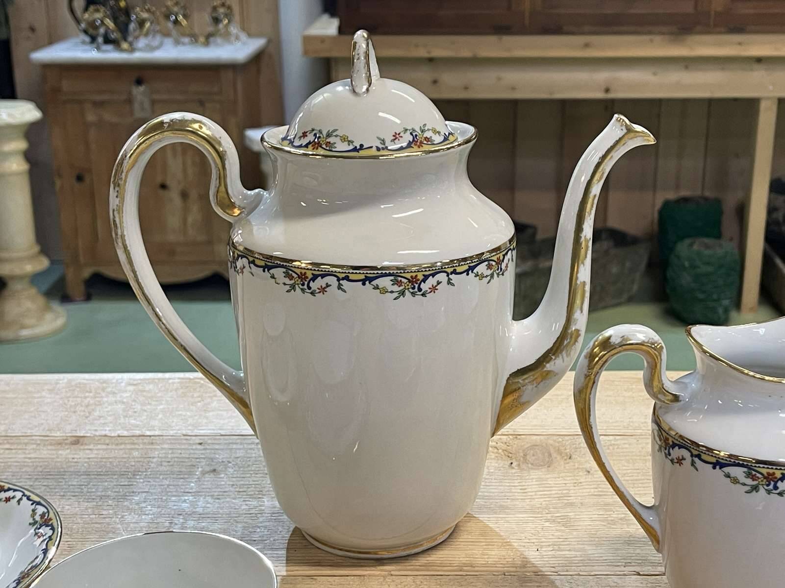 Service à café-thé en porcelaine de limoges des années 1930 - 27 pièces