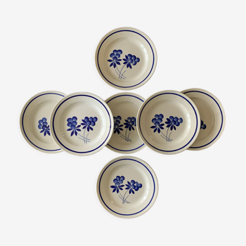 7 flat antique plates in Gien earthenware