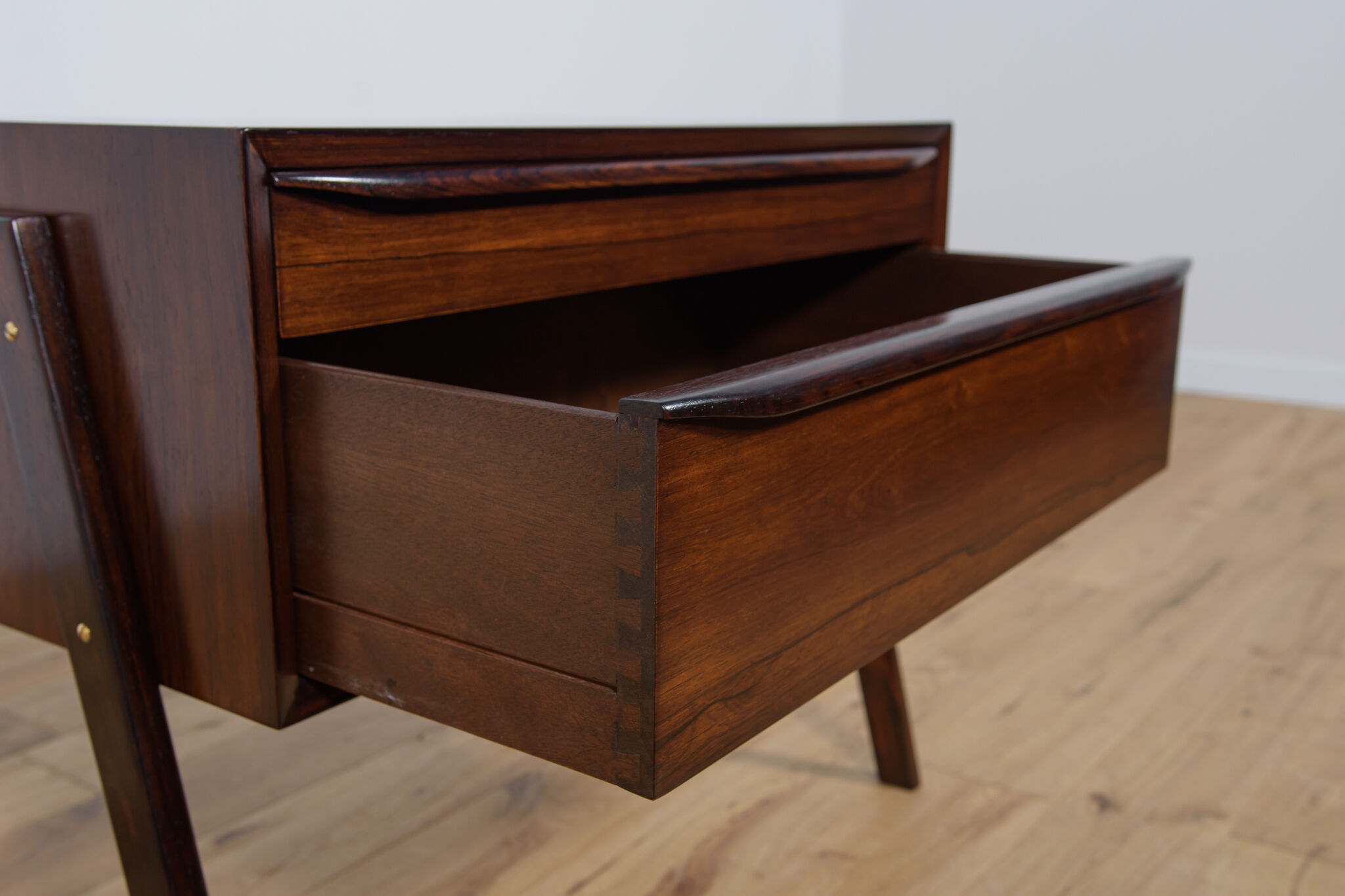 Console danoise en palissandre, années 1960
