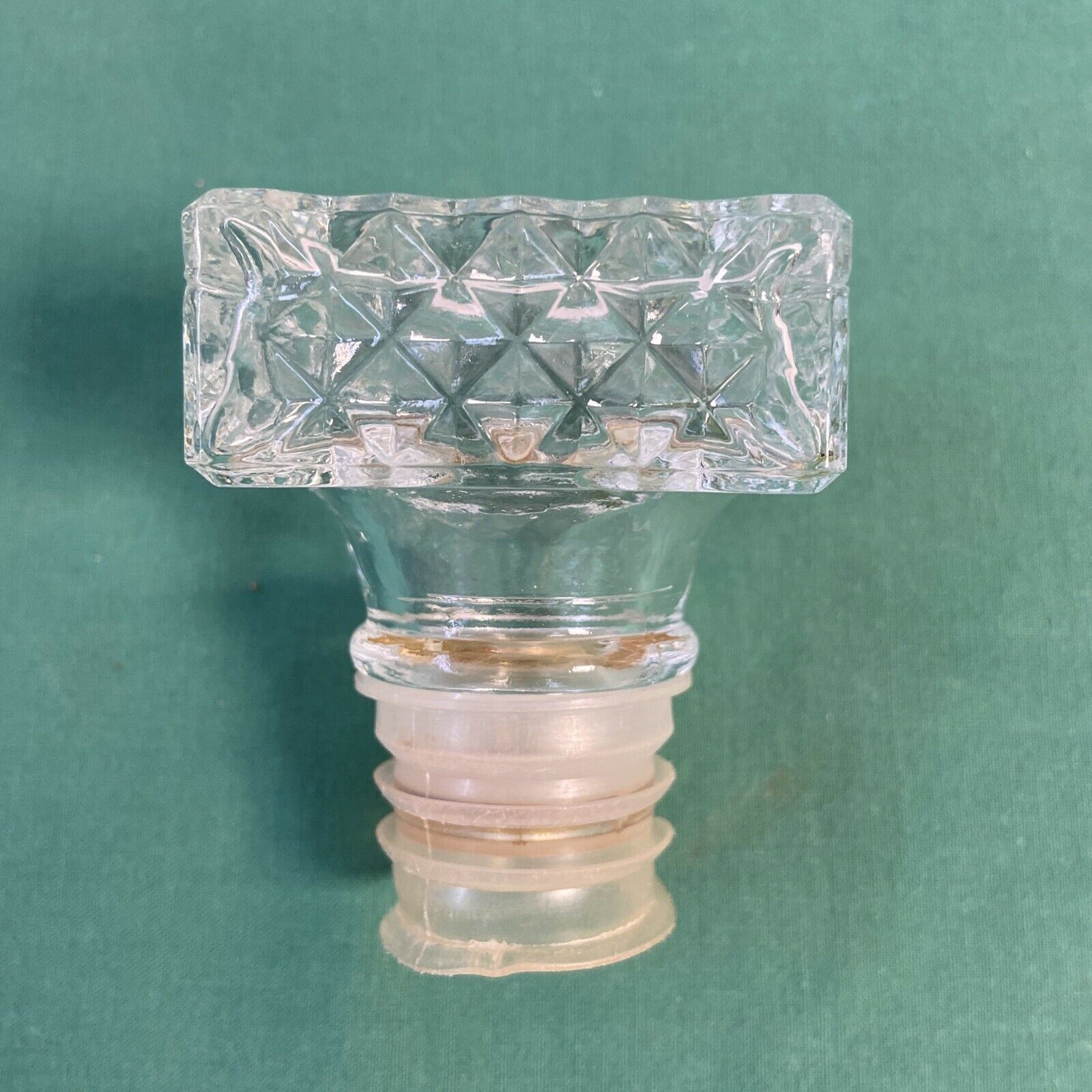 Glass decanter facets whisky deco vintage bistro bar