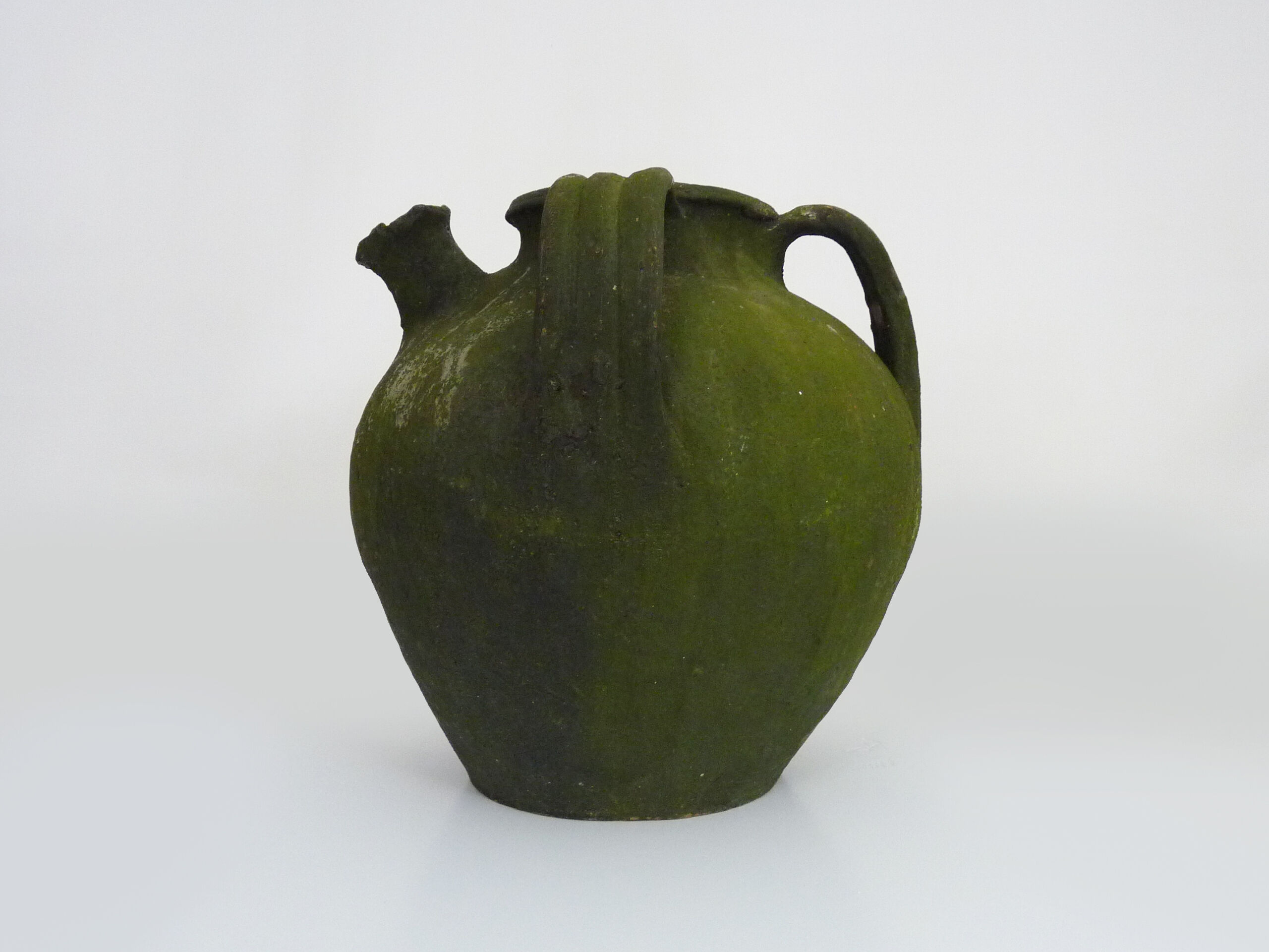 Nineteenth century walnut oil jar of Périgord