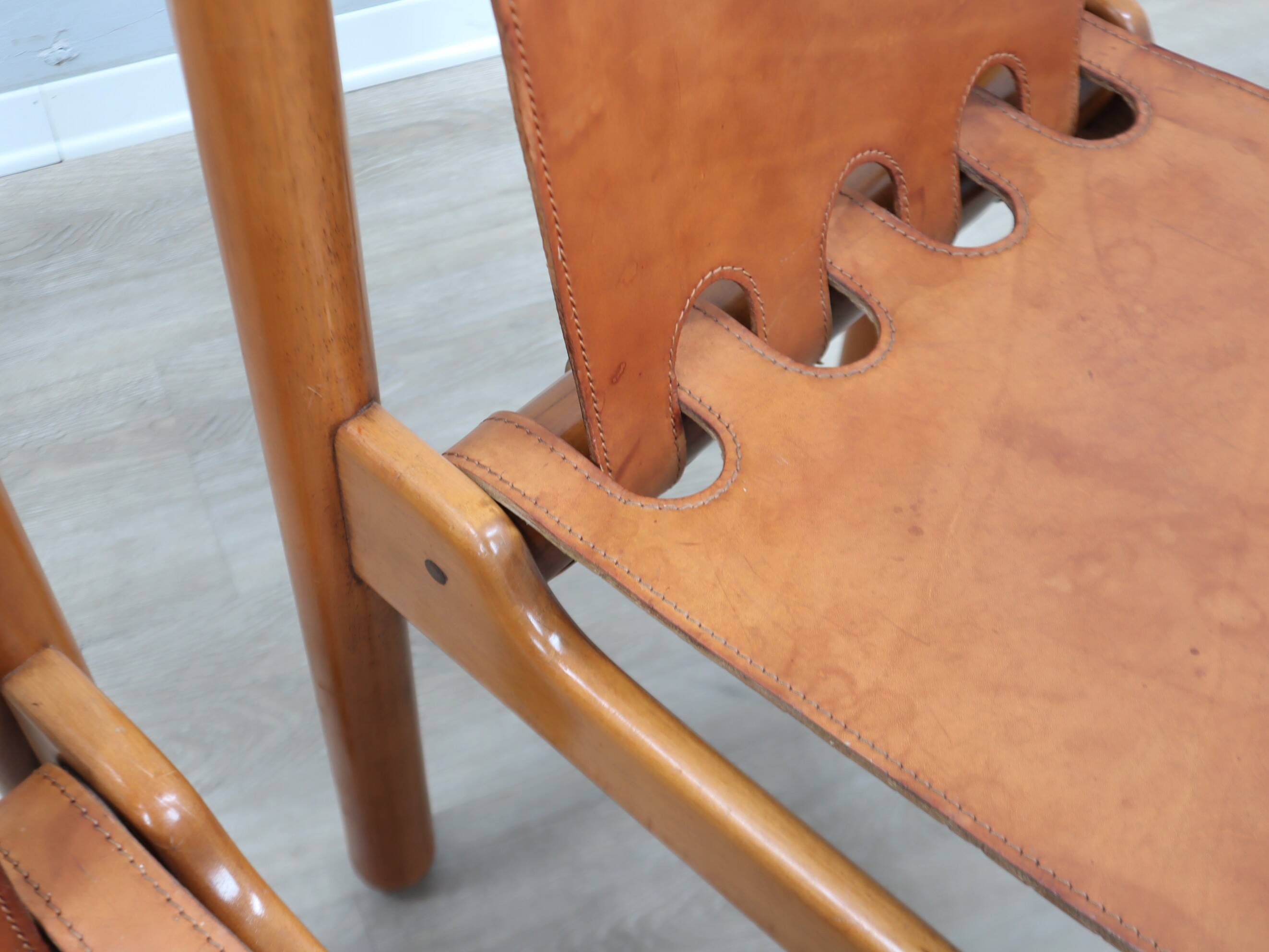 Set of 4 Ilmari Tapiovaara for La Permanente walnut & leather chairs 1960s