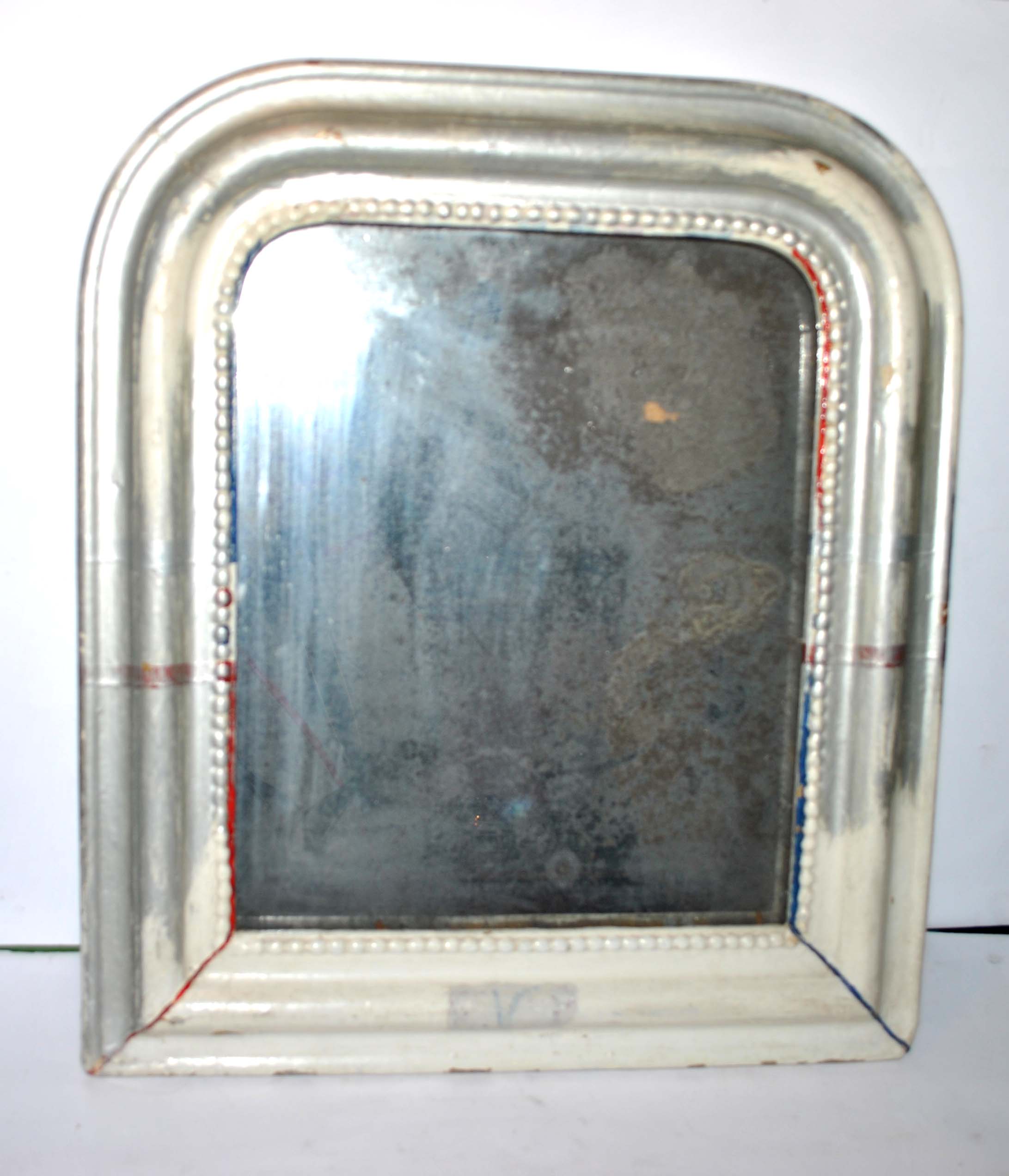 Miroir Louis-Philippe, cadre perle patiné 41x47 cm