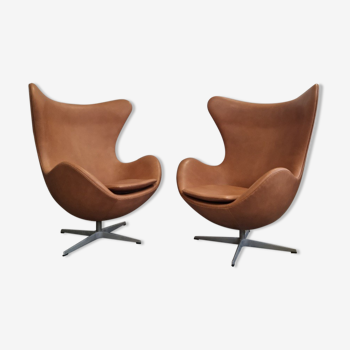 Paire de fauteuils D'Arne Jacobsen Par Fritz Hansen