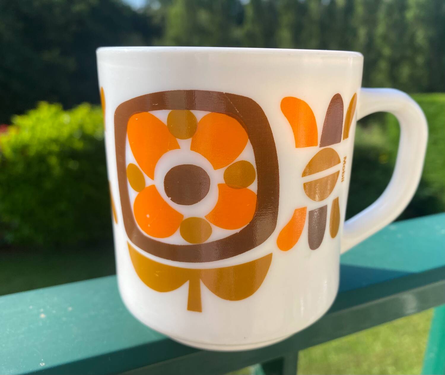 Vintage Arcopal lotus mug🍎