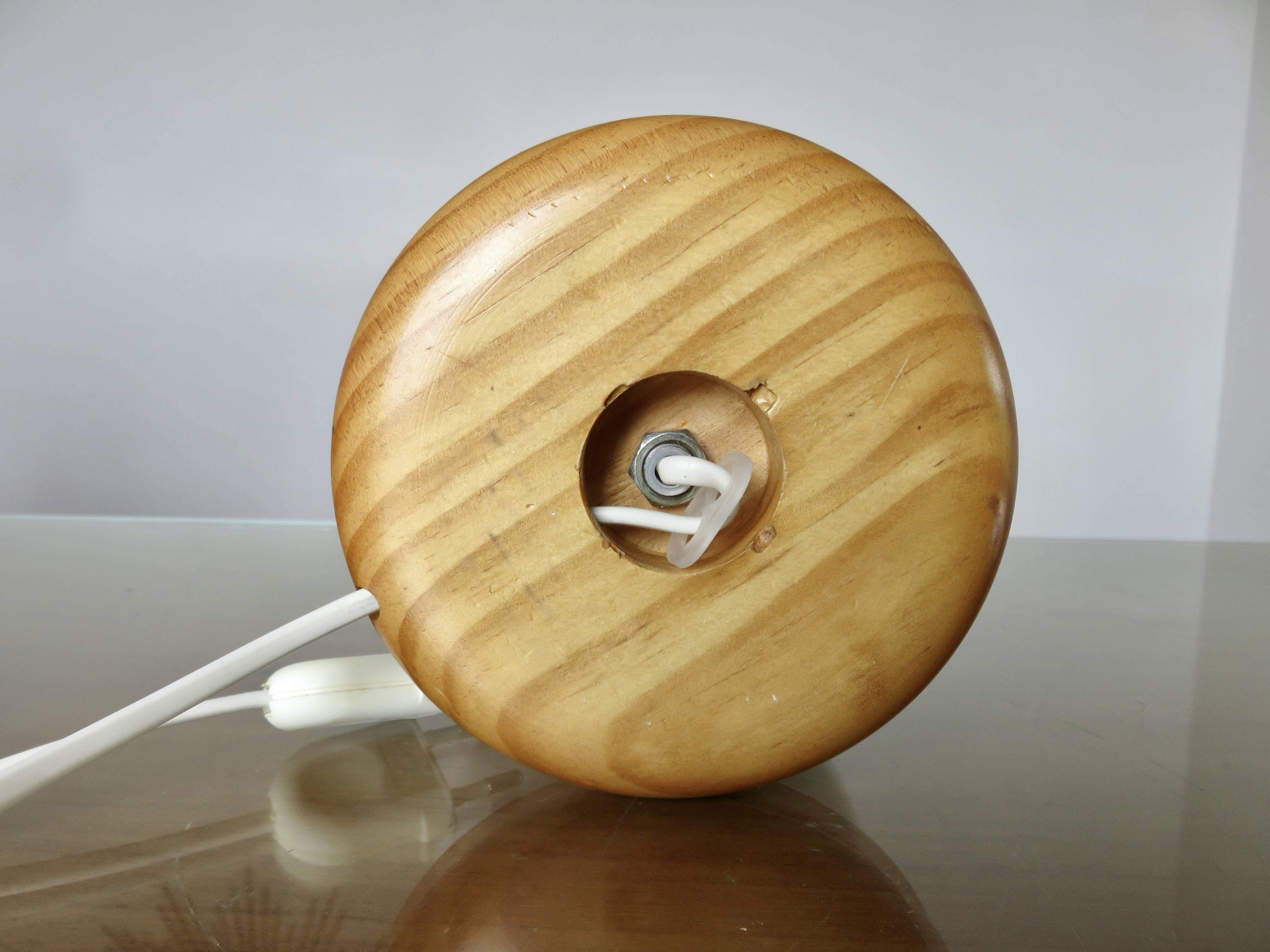 Scandinavian lamp in pine and white opaline, 1980