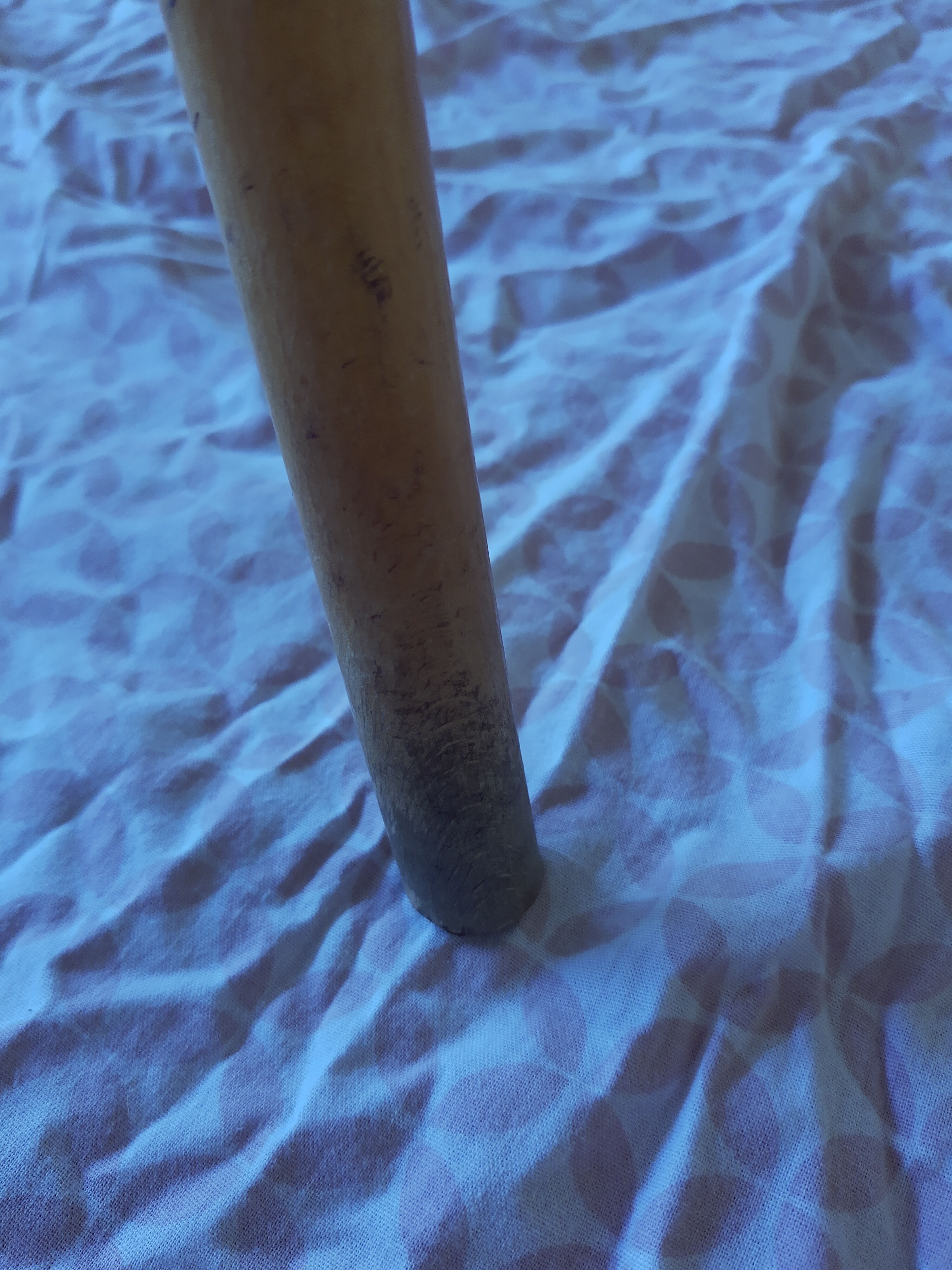 Round dining table vintage curved wooden foot