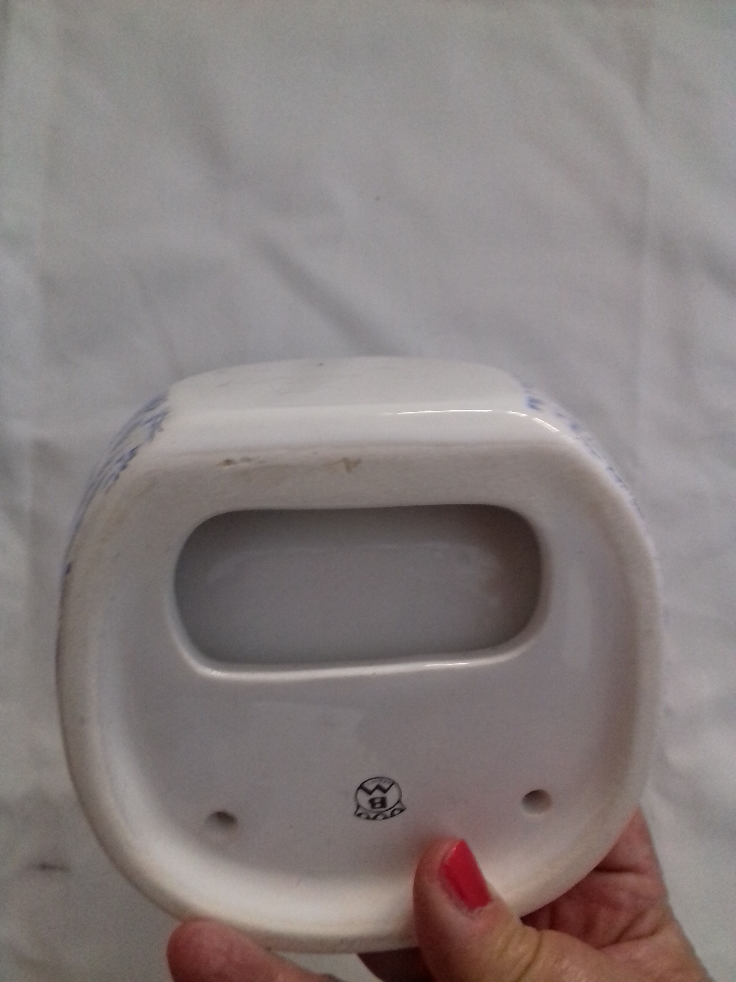 Ceramic trinket bowl
