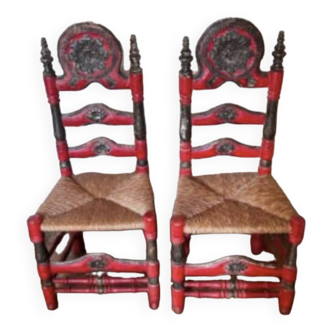 Paire de chaises peintes rouge et or noirci espagnole 18 eme sc
