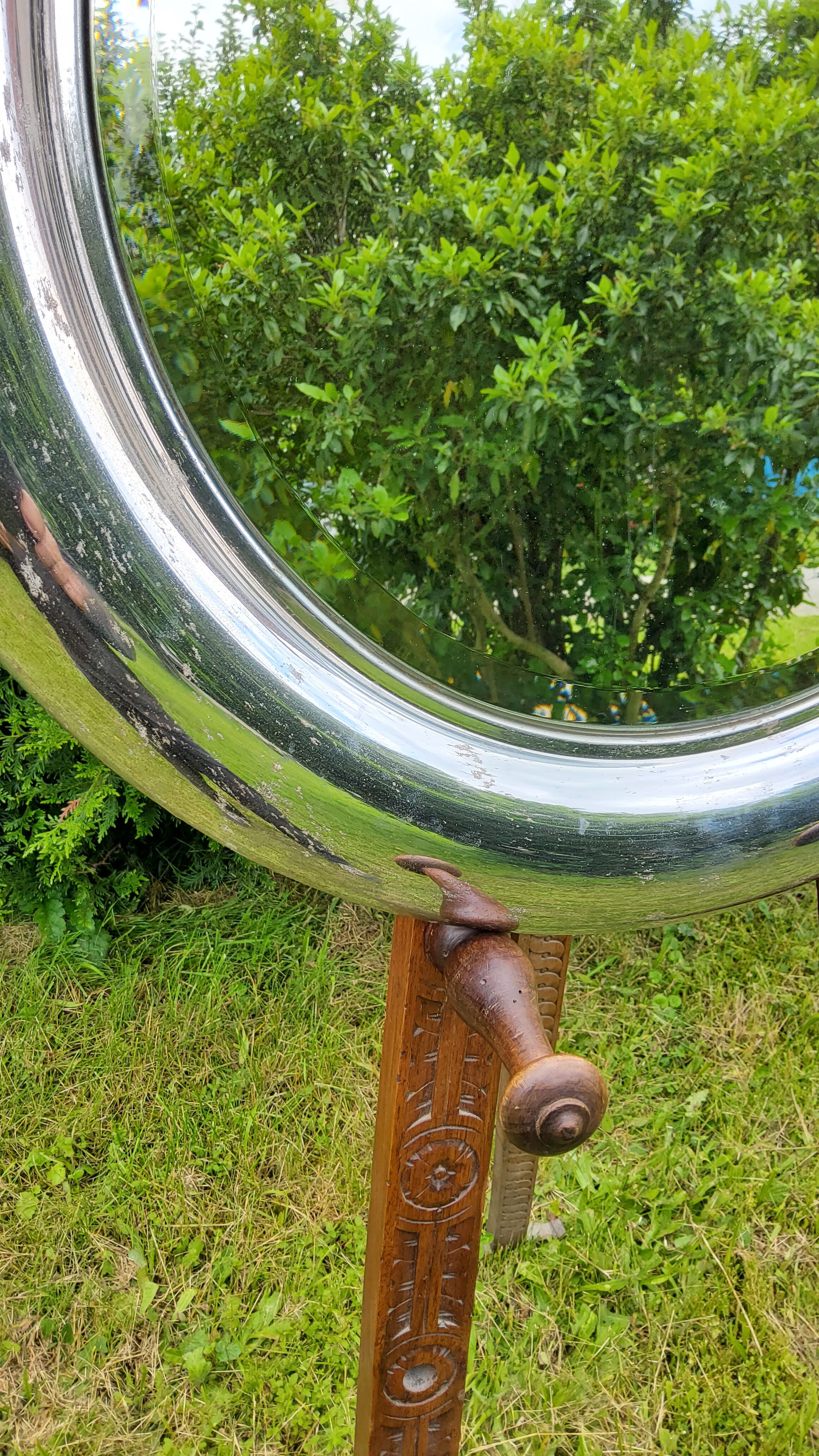 Round mirror of the 70s chromed by Reggiani Lampadari