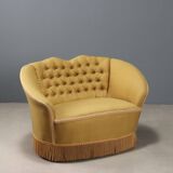 Capitonné loveseat 1950s