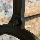 Established cast-iron stand shop console