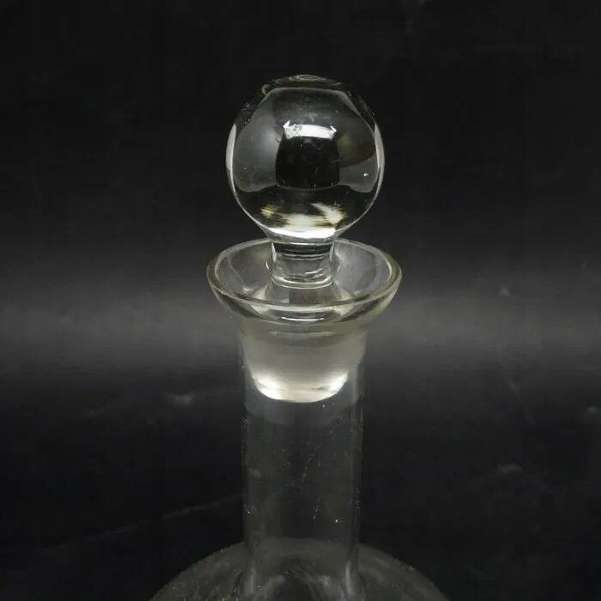 J7W Hydrangea - Art Deco Carafe