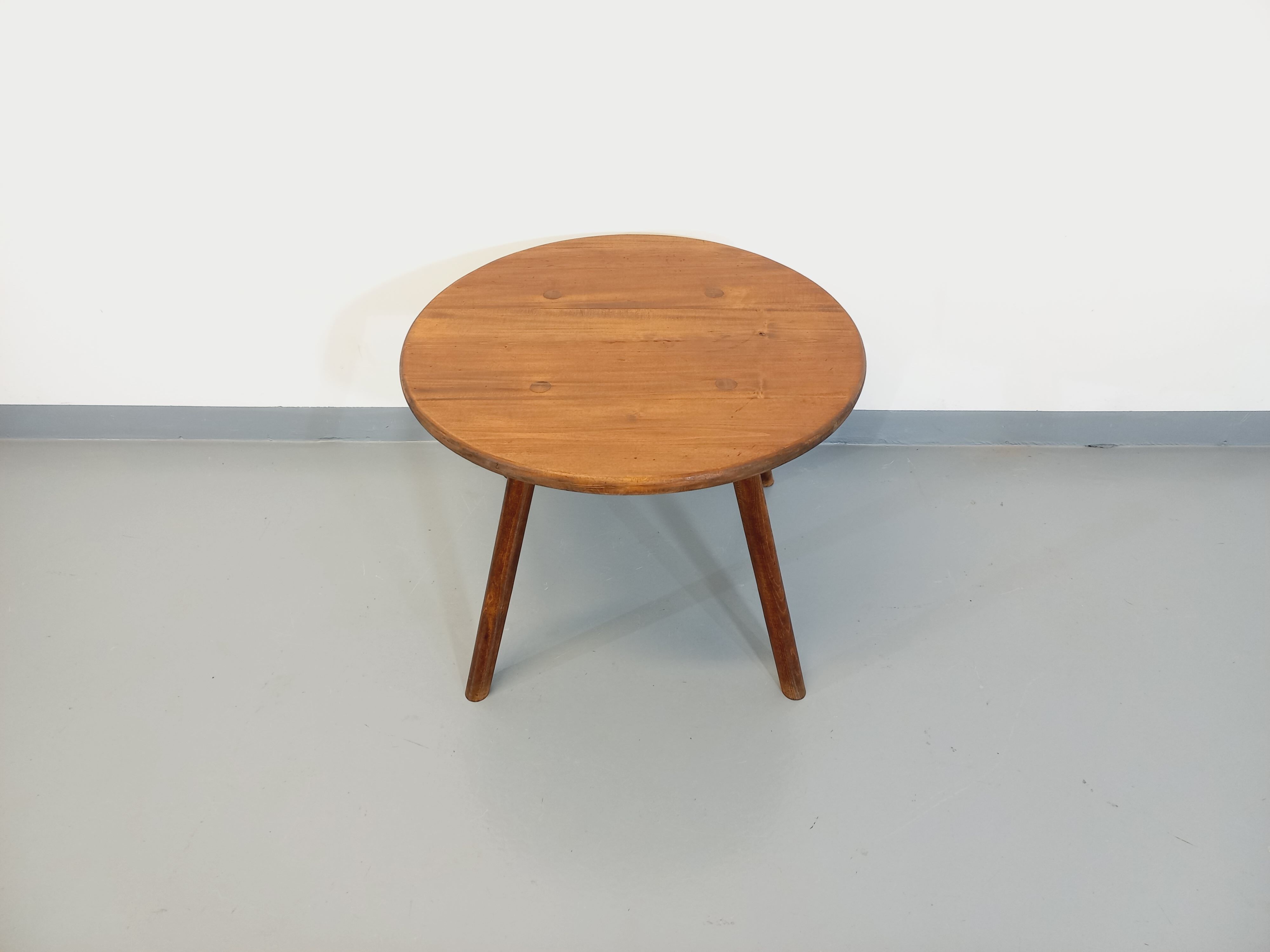 Vintage round brutalist coffee table in solid oak wood from the 50s