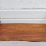 Étagère en orme et cuir, distribuée par la Galerie Maison et Jardin années 60