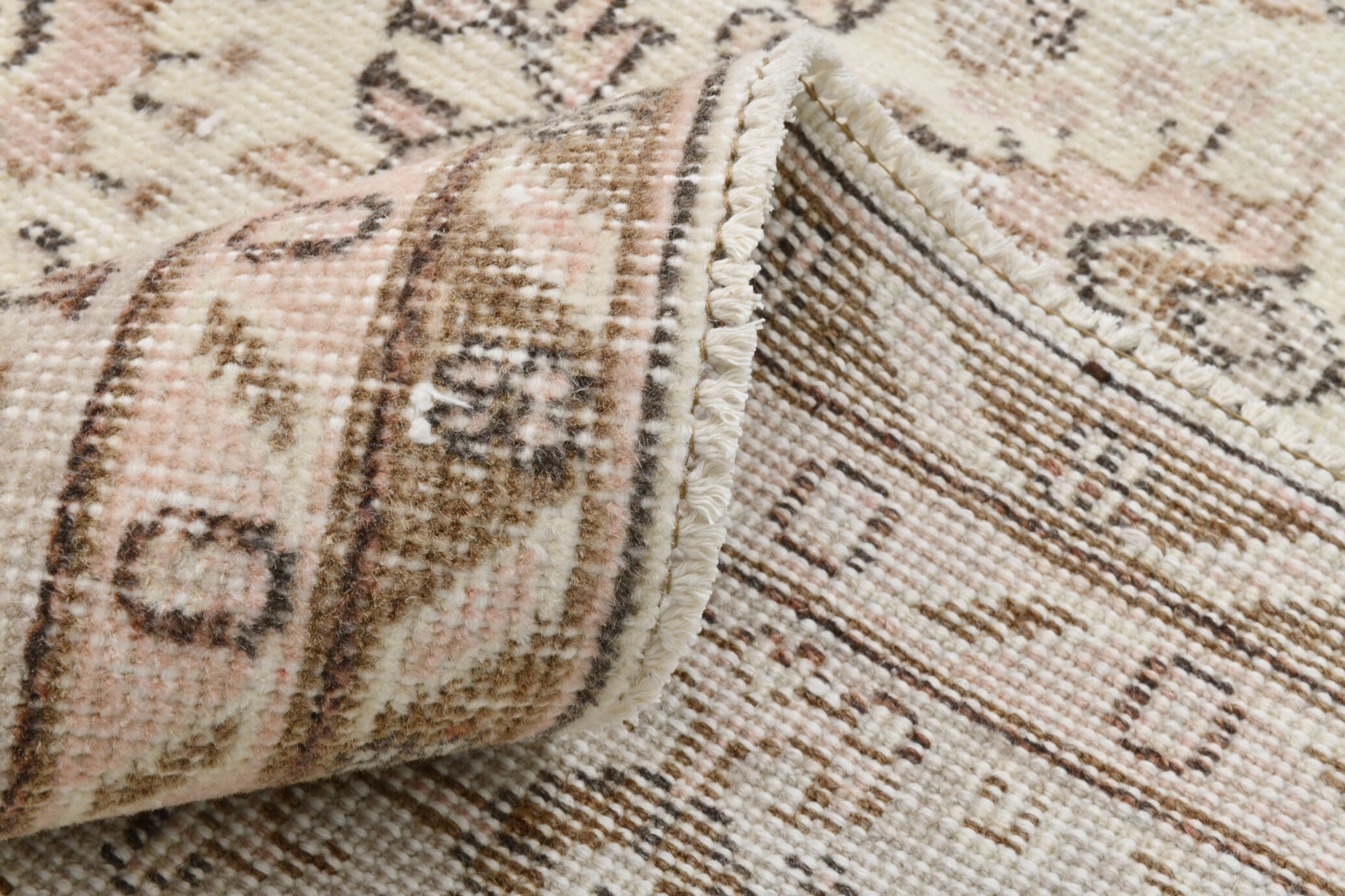 Bordered vintage rug, 218x326cm