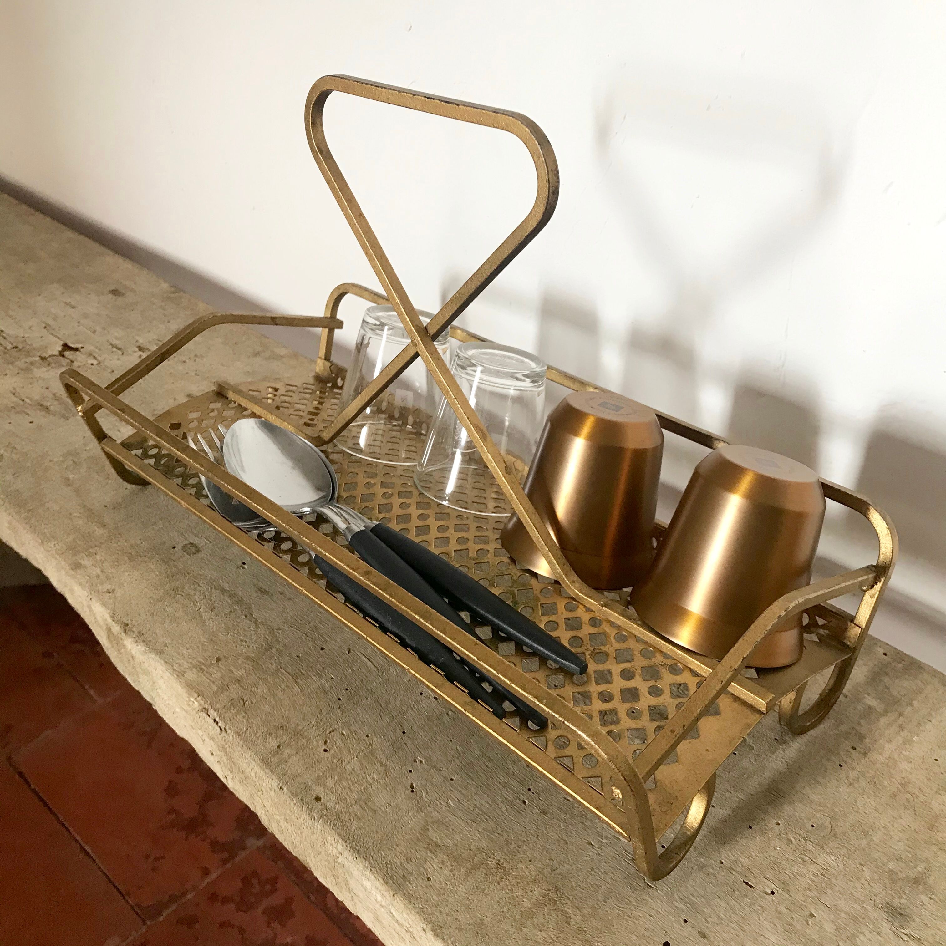 Serveur porte tasses en laiton